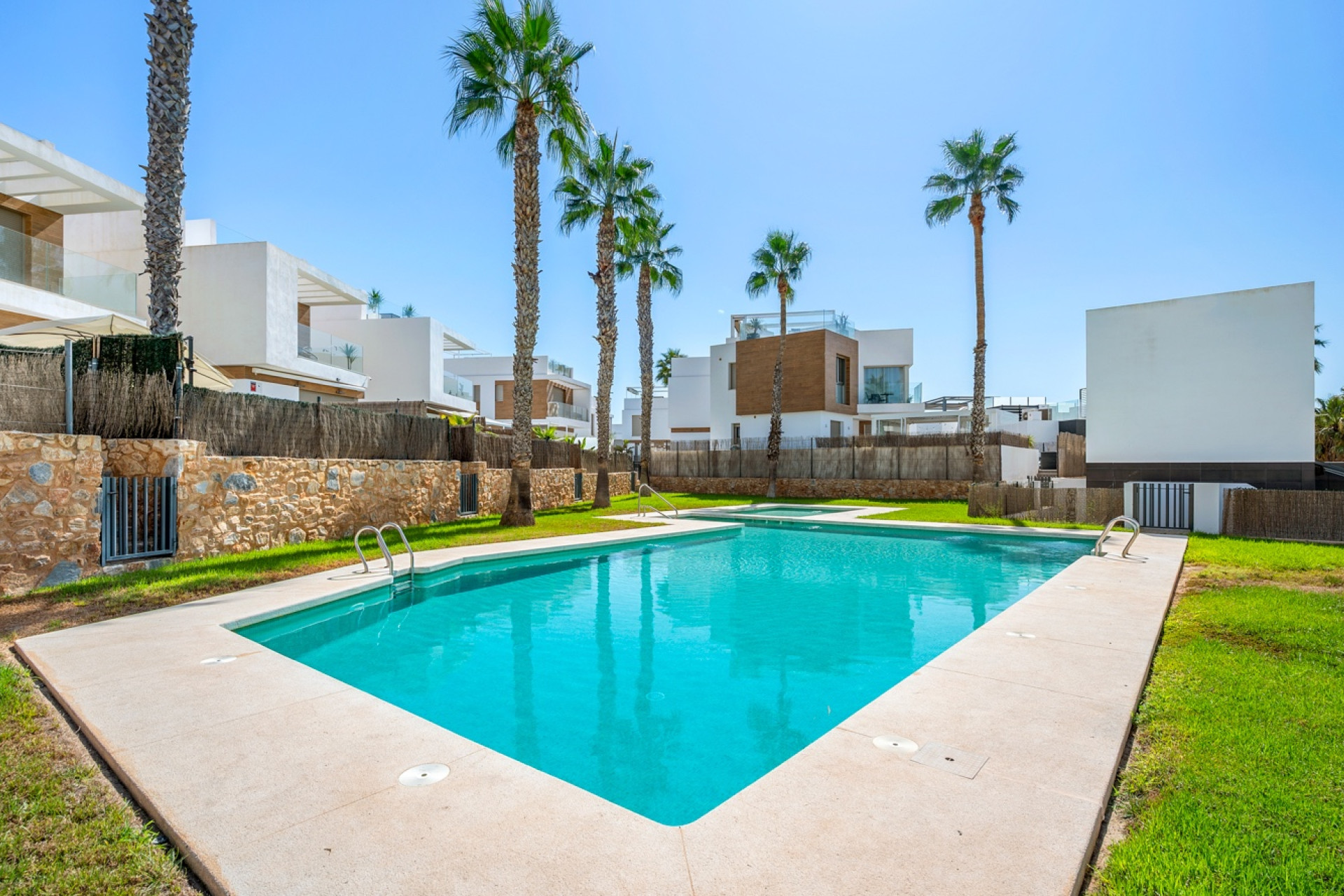 Resale - Villa - Orihuela Costa - Villamartín