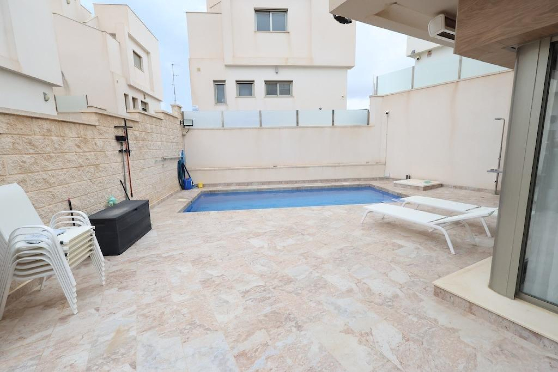 Resale - Villa - Orihuela Costa - Villamartín