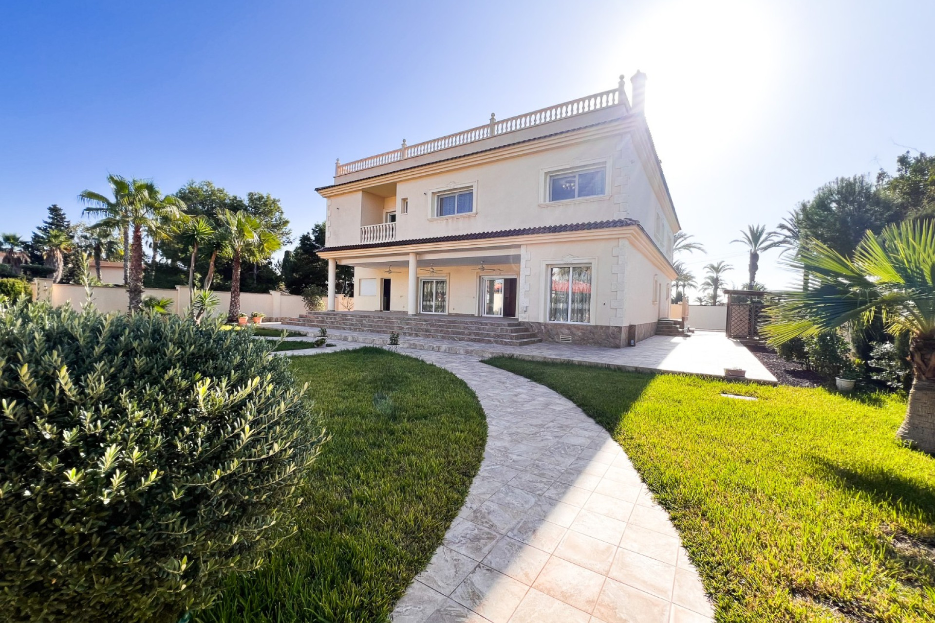 Resale - Villa - Orihuela Costa