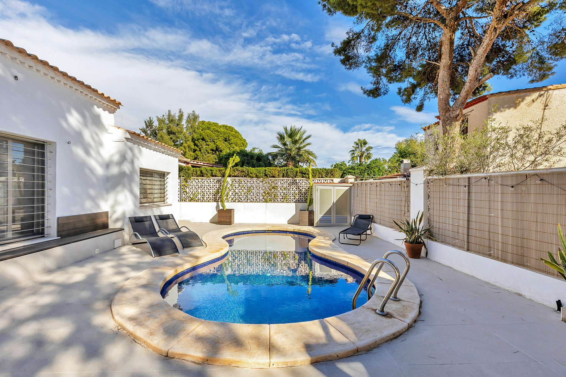 Resale - Villa - Orihuela Costa