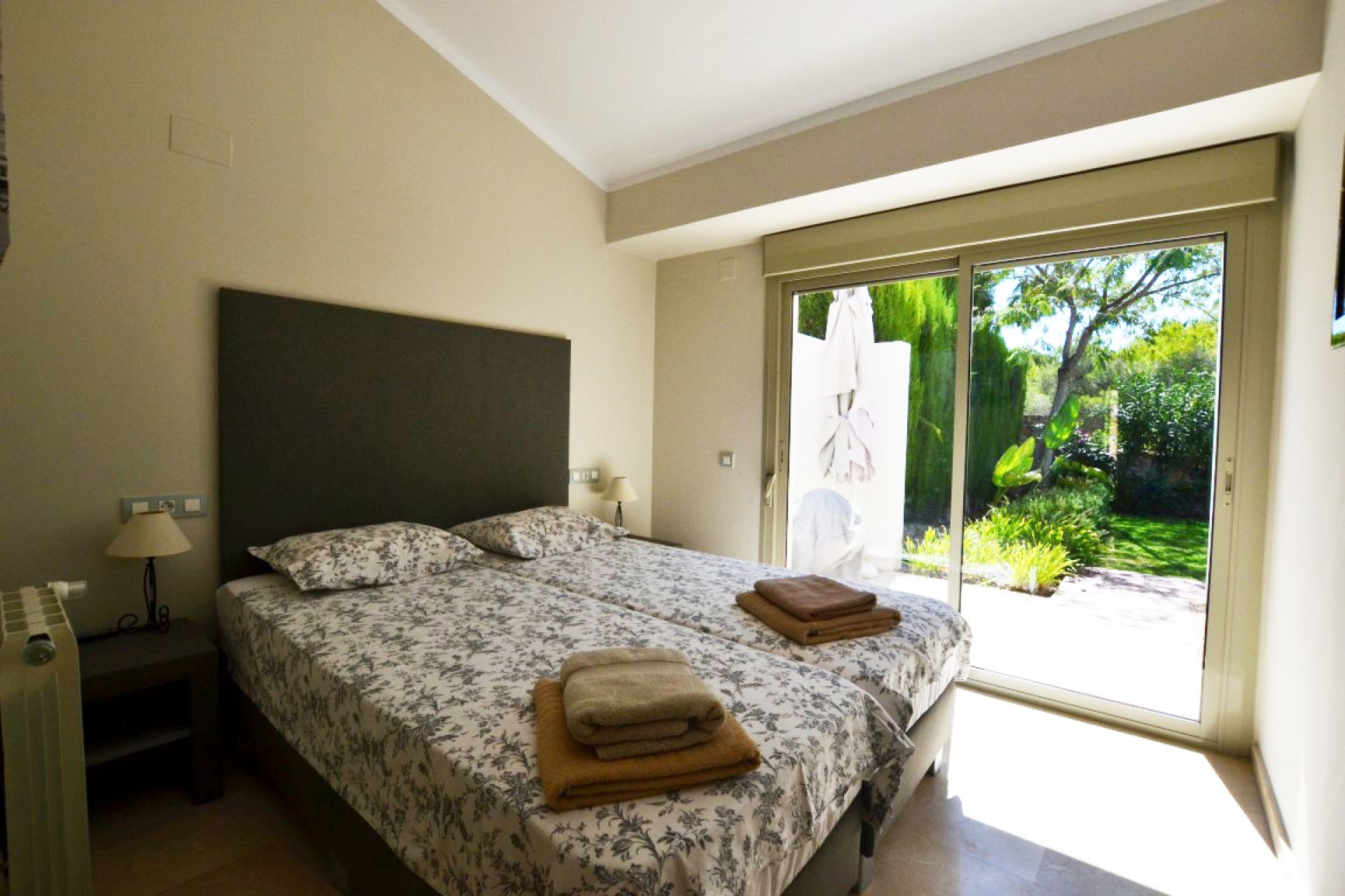 Resale - Villa - Orihuela - Las Colinas Golf