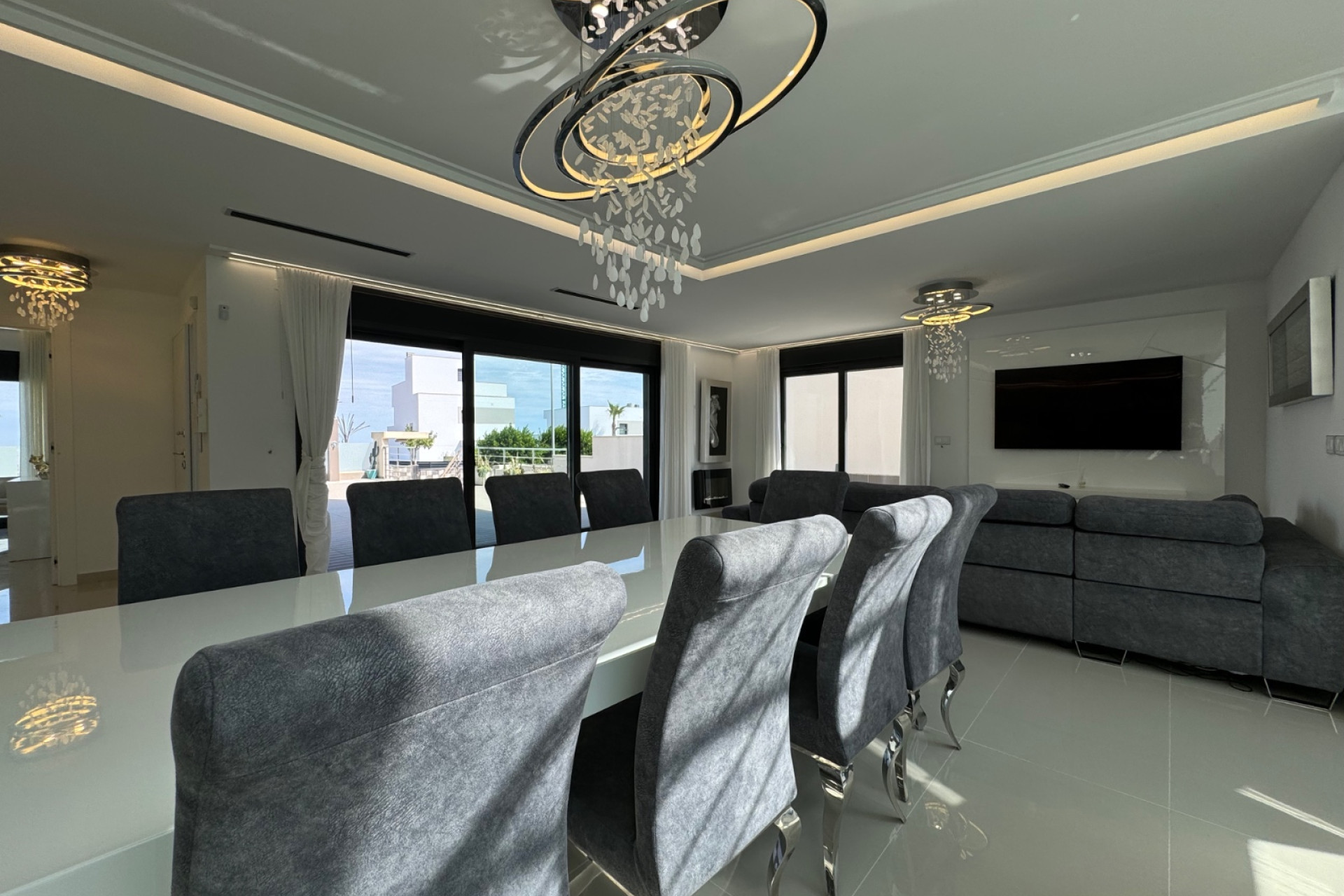 Resale - Villa - San Miguel de Salinas