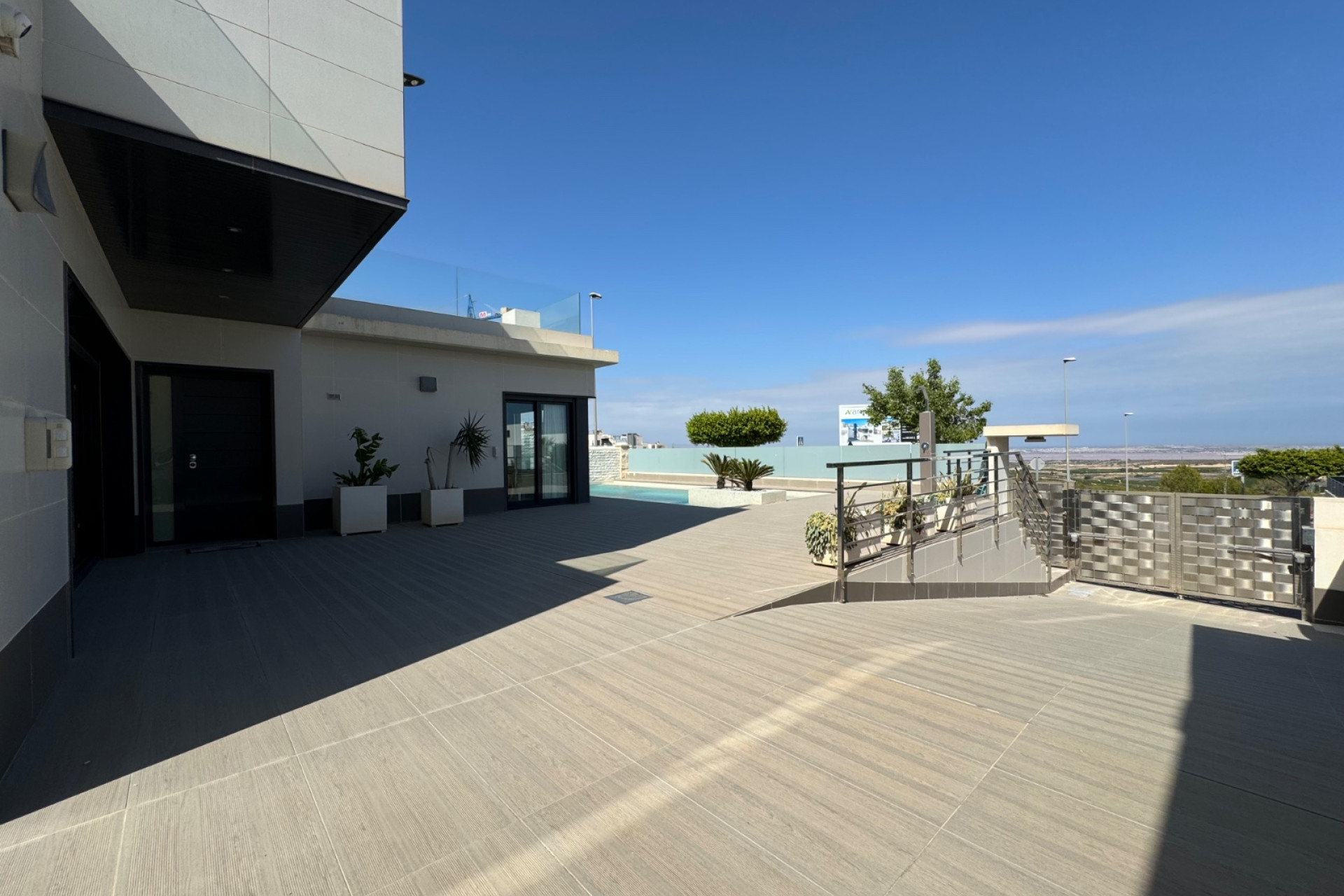 Resale - Villa - San Miguel de Salinas