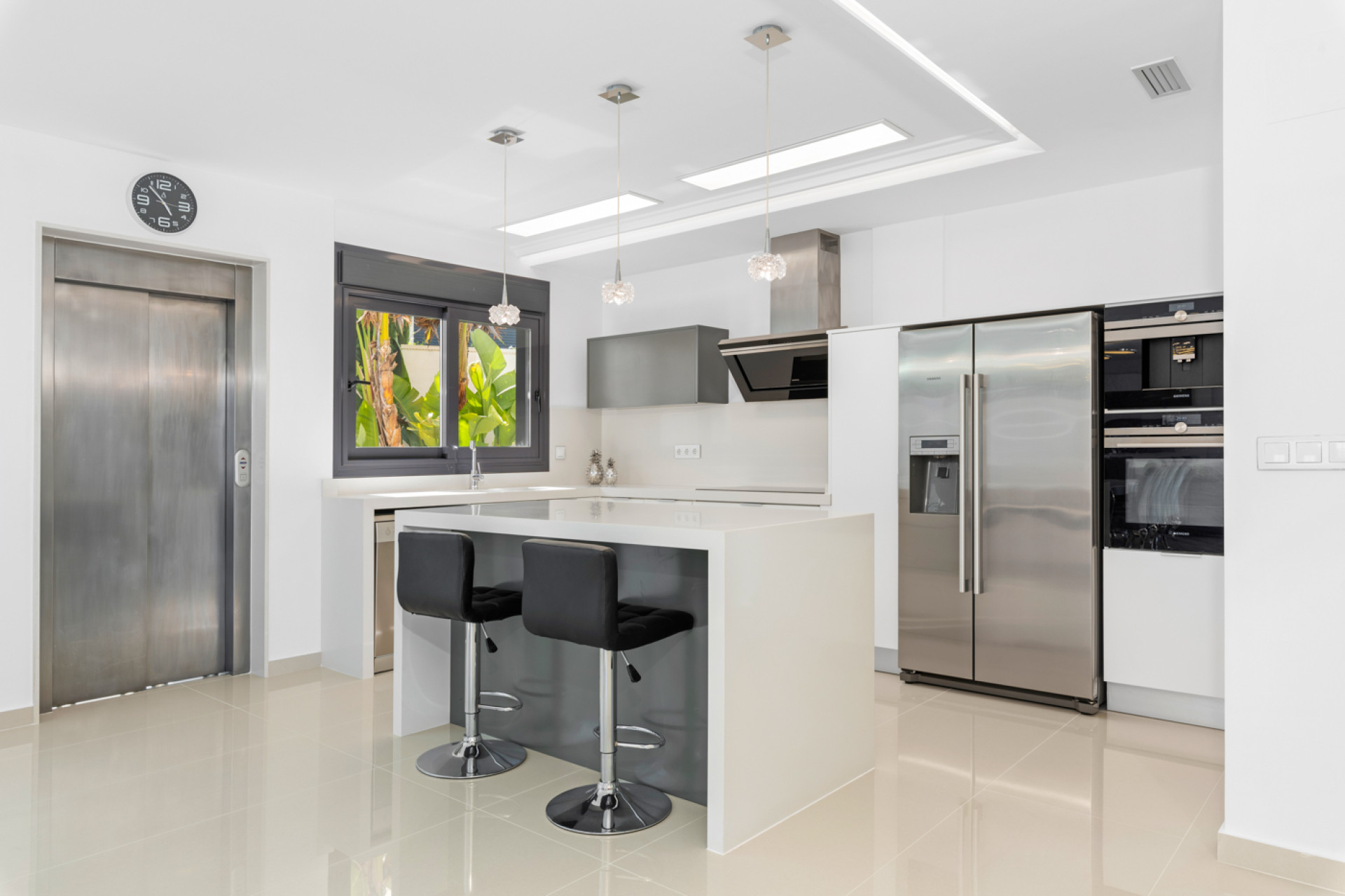 Resale - Villa - San Miguel de Salinas