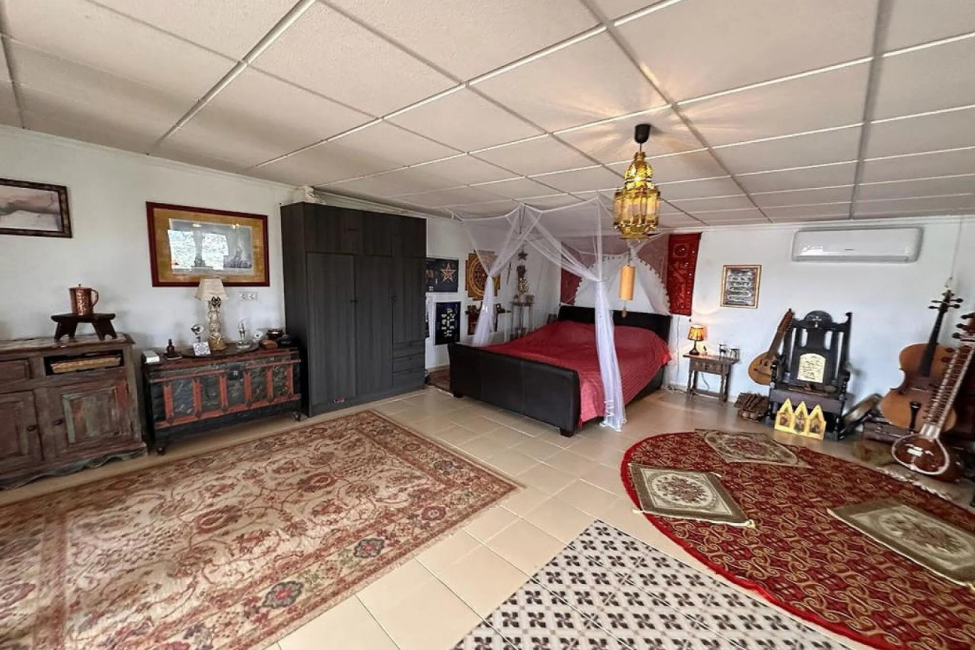 Resale - Villa - Sax