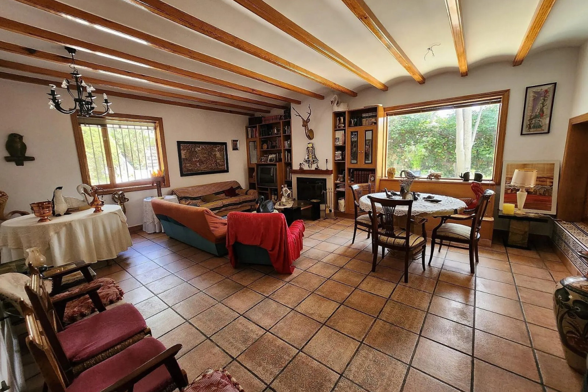 Resale - Villa - Sax