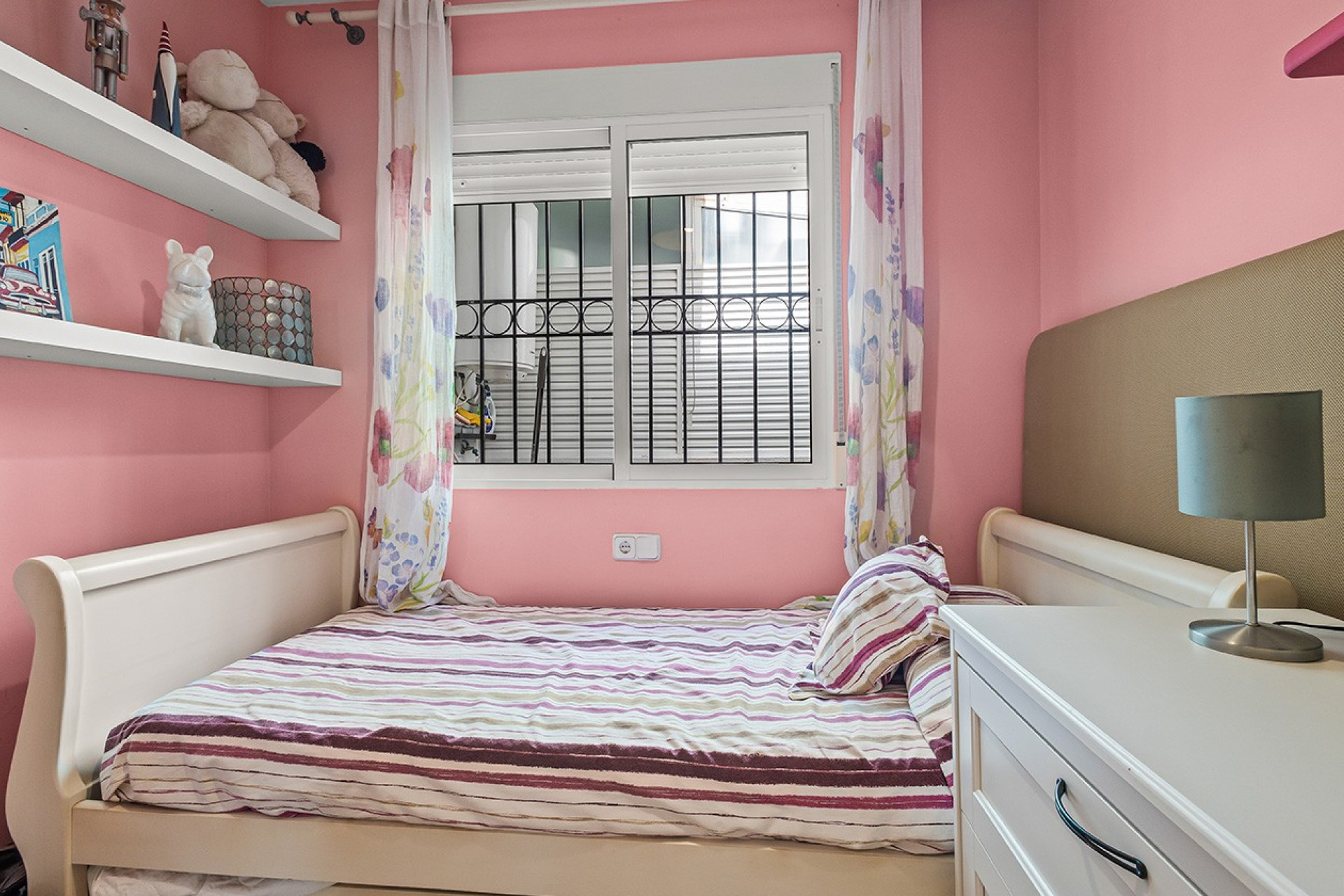 Resale - Villa - Torre de la Horadada - Pueblo Latino