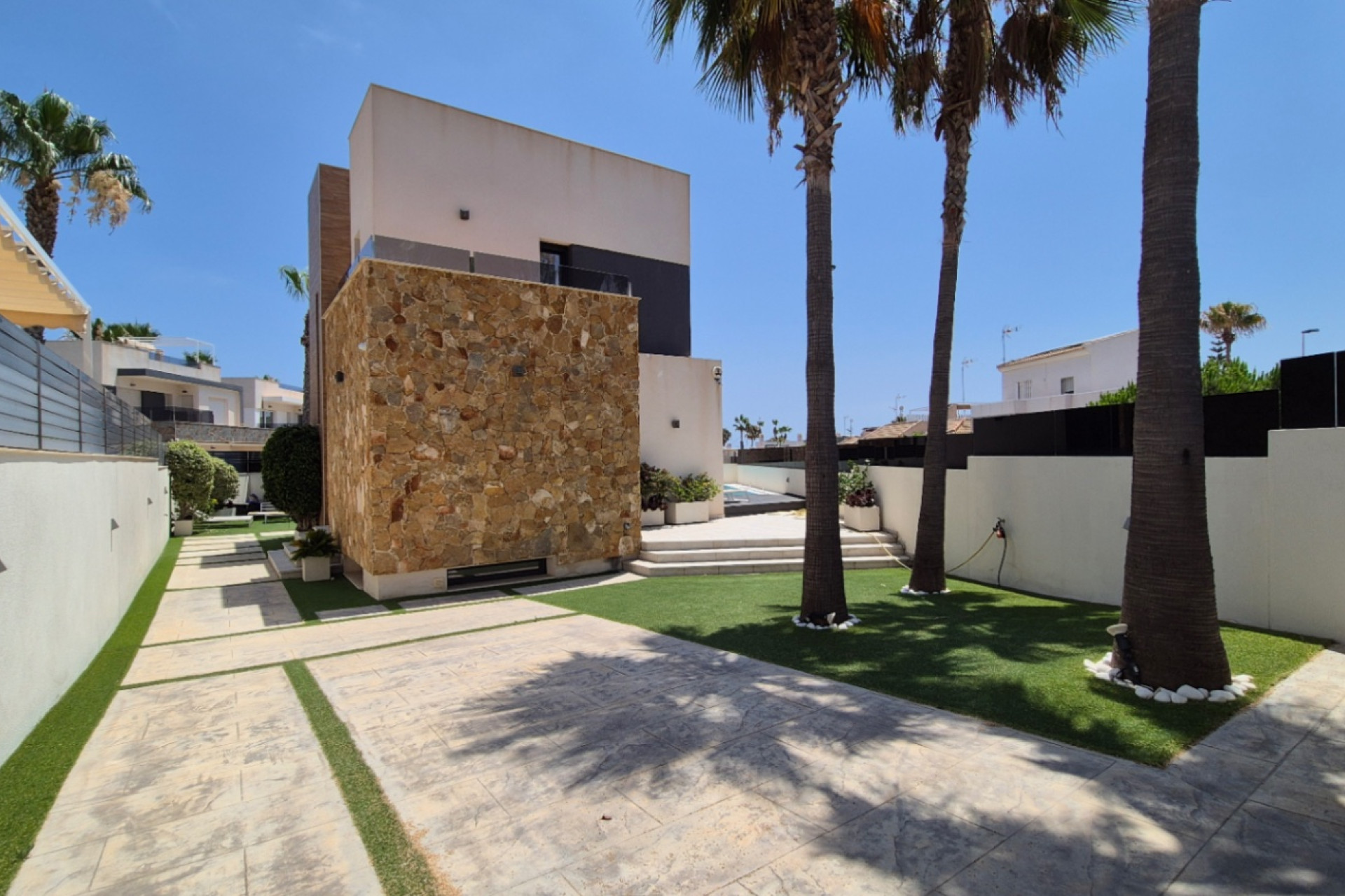 Resale - Villa - Torrevieja - Costa Blanca Sur