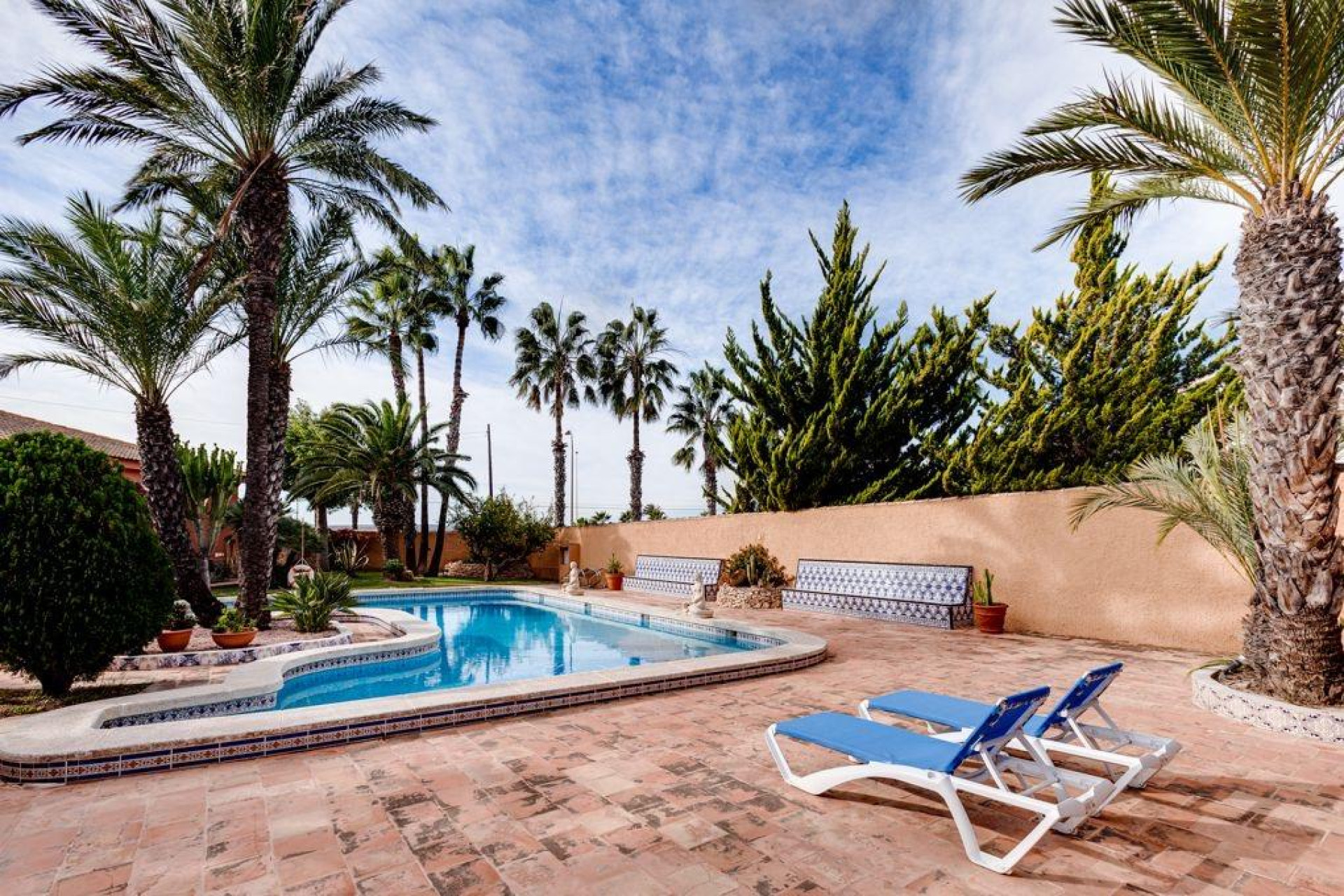 Resale - Villa - Torrevieja - La Siesta - El Salado -  Torreta
