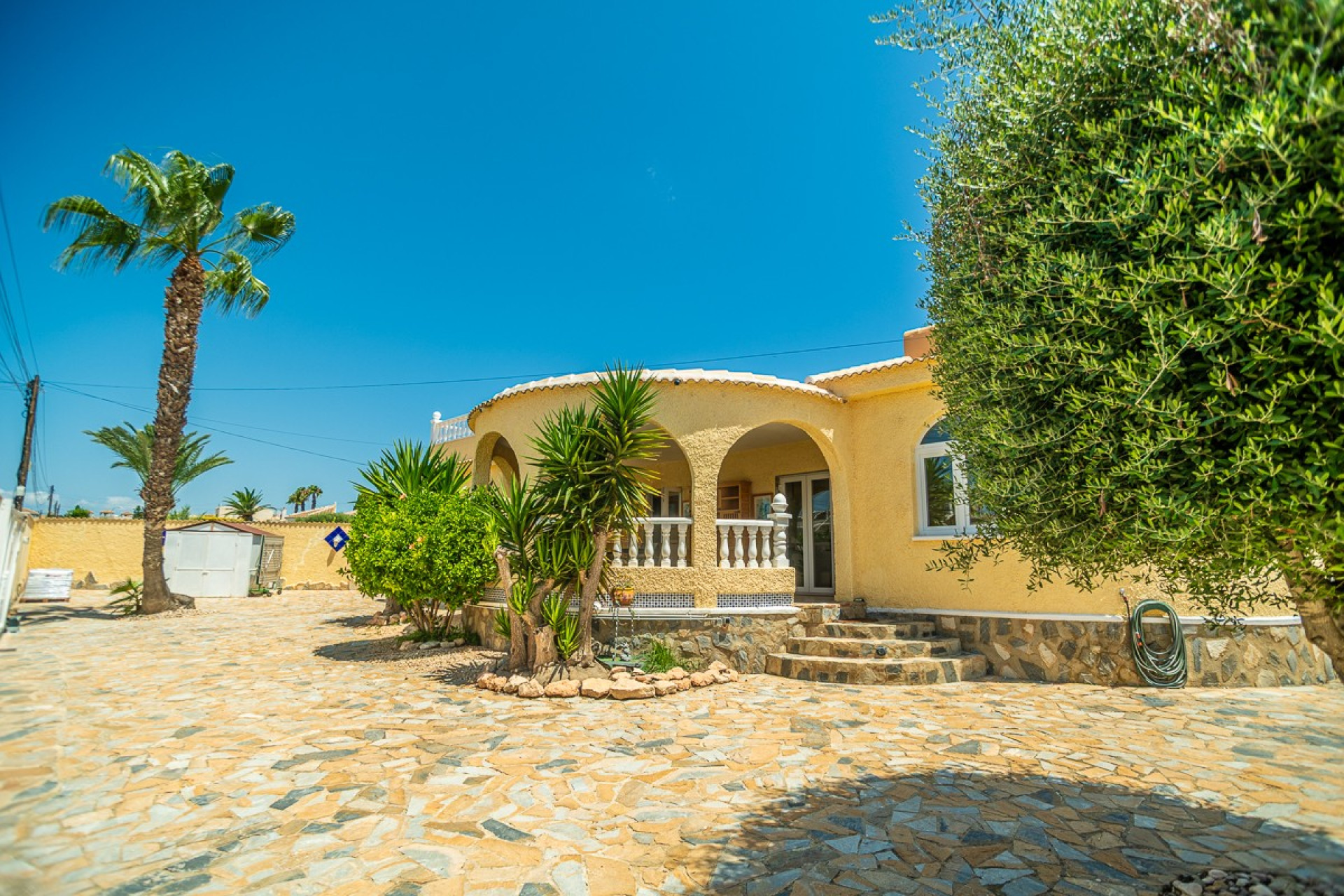 Resale - Villa - Torrevieja - La Siesta