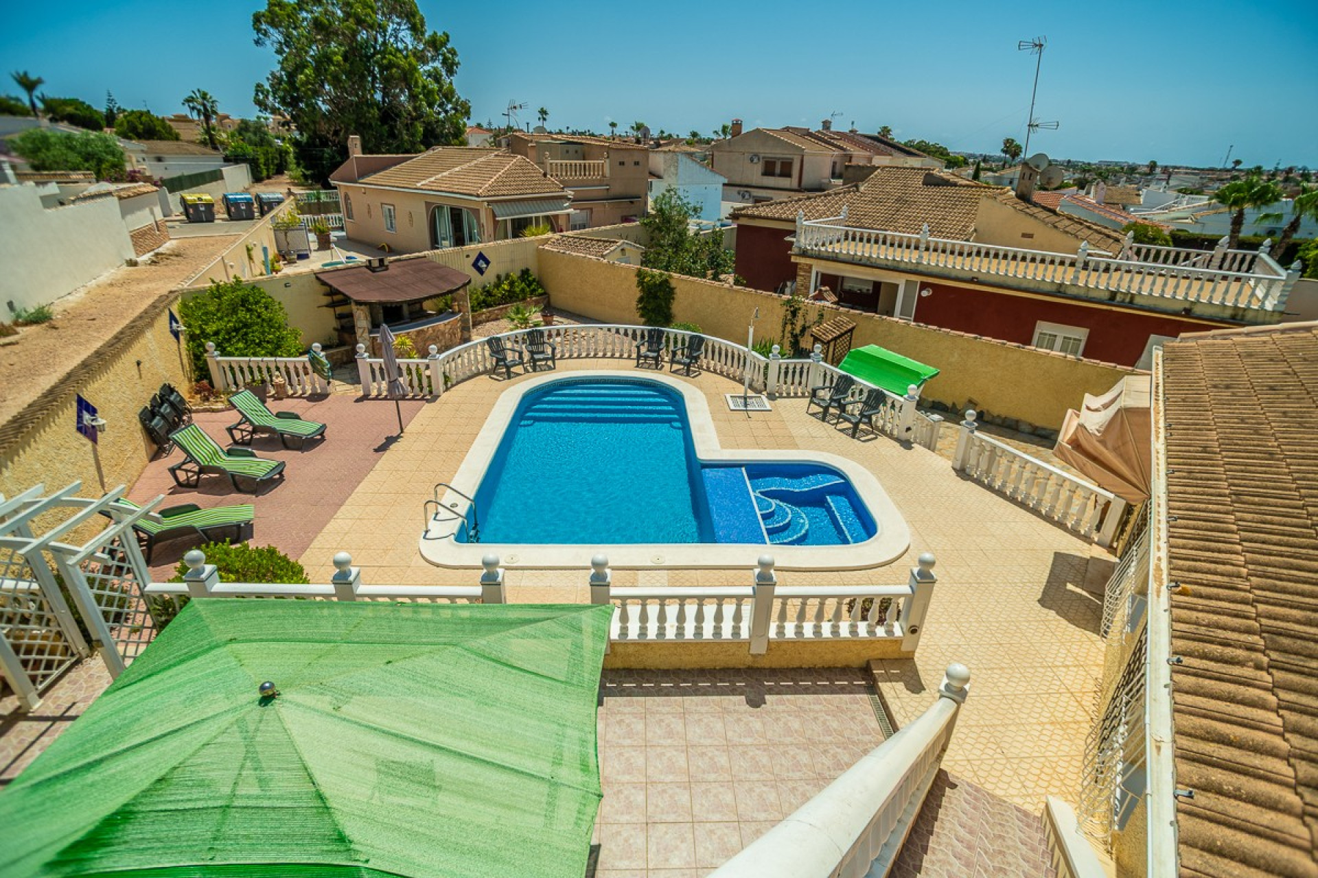 Resale - Villa - Torrevieja - La Siesta