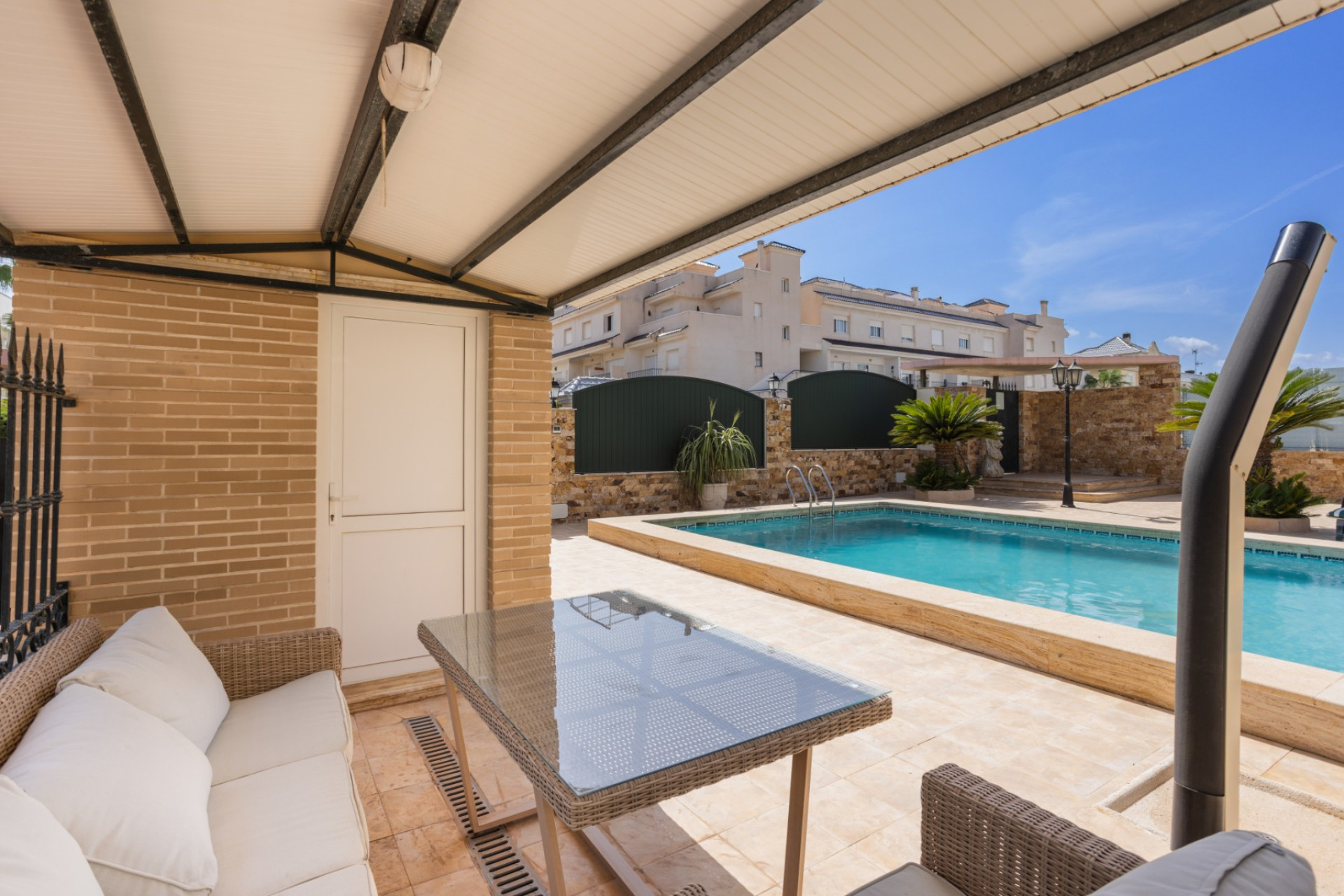 Resale - Villa - Torrevieja - La Veleta