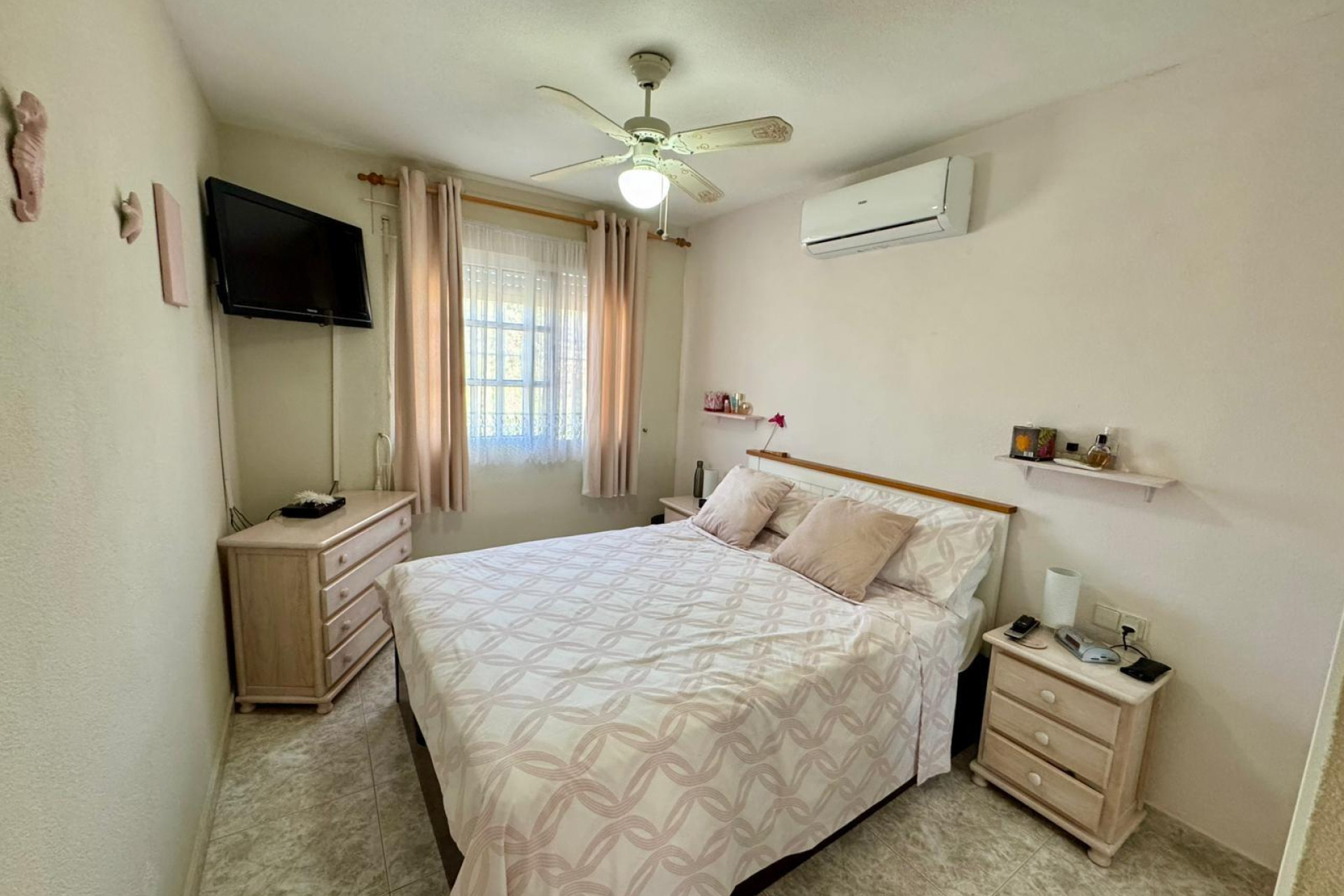 Resale - Villa - Torrevieja - Los Altos