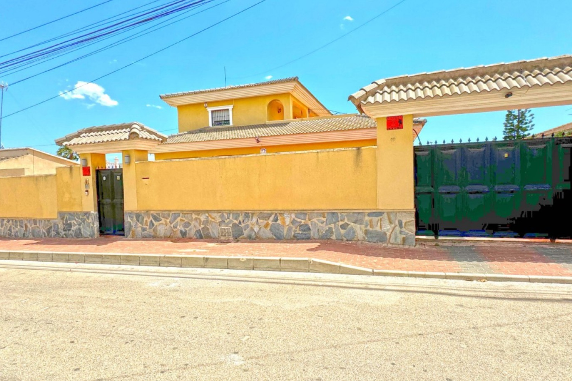Resale - Villa - Torrevieja - Los Balcones - Los Altos del Edén