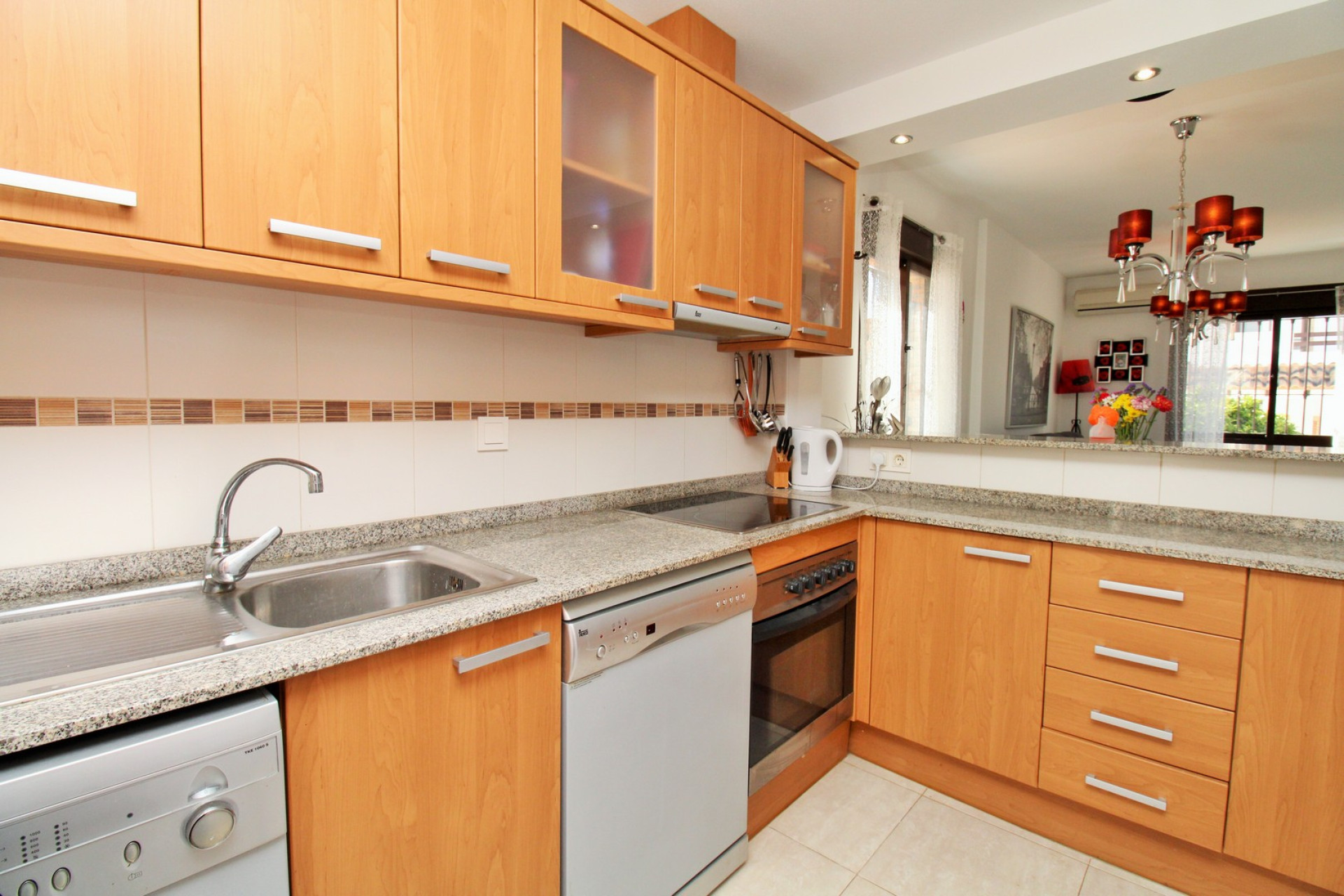 Resale - Villa - Villamartín - PAU 8