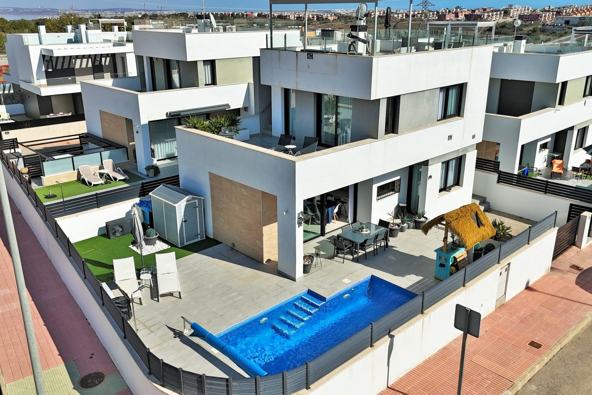 Resale - Villa - Villamartín