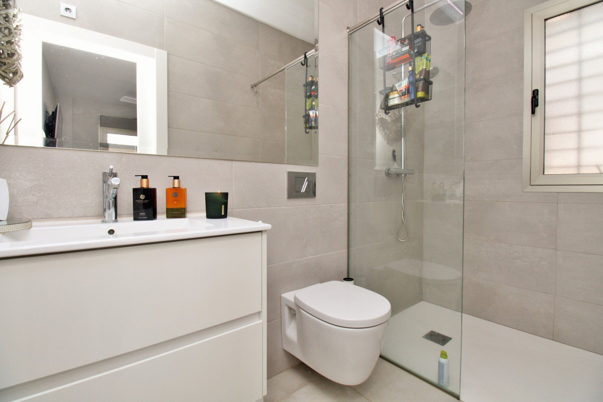 Resale - Villa - Villamartín