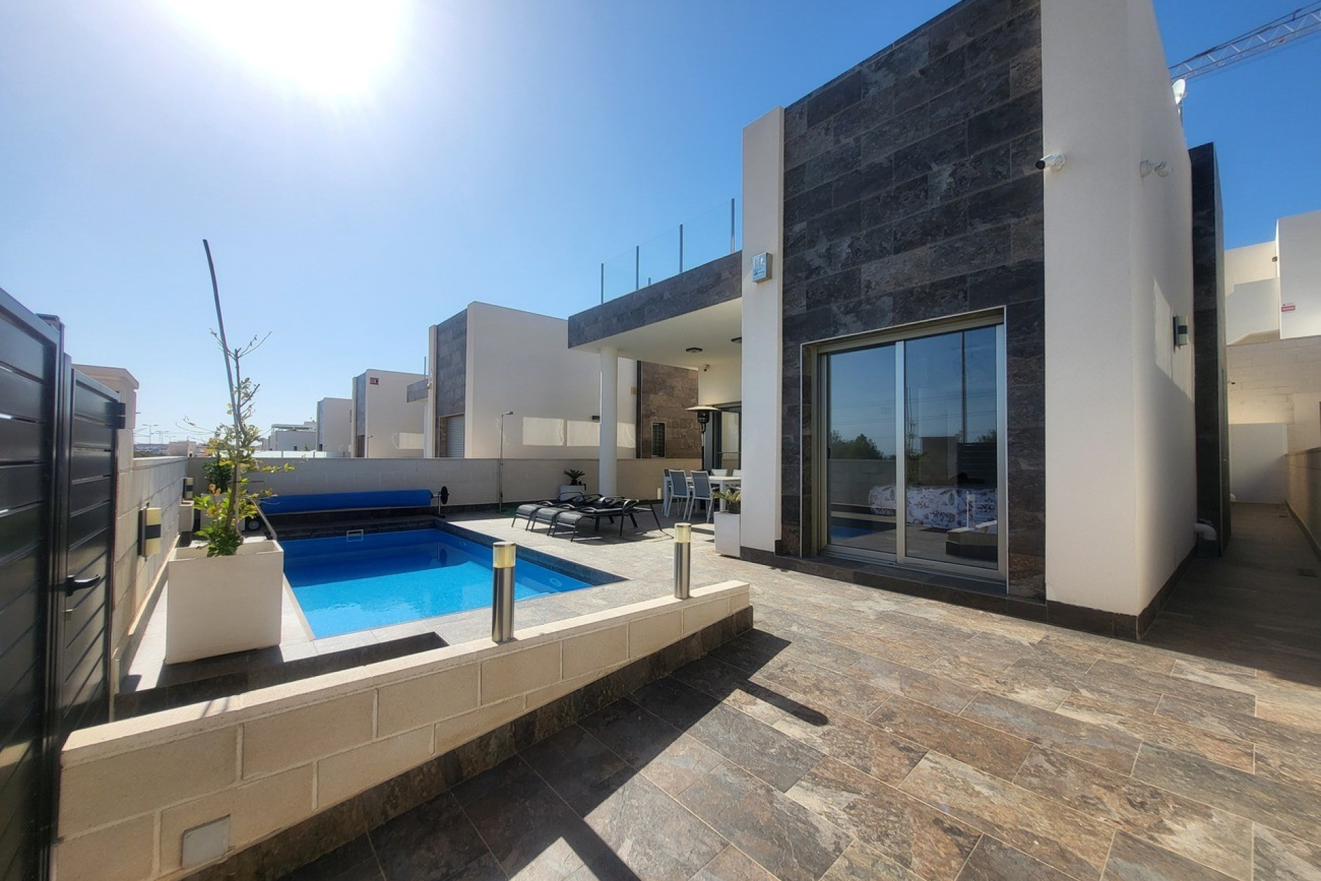 Resale - Villa - Villamartín