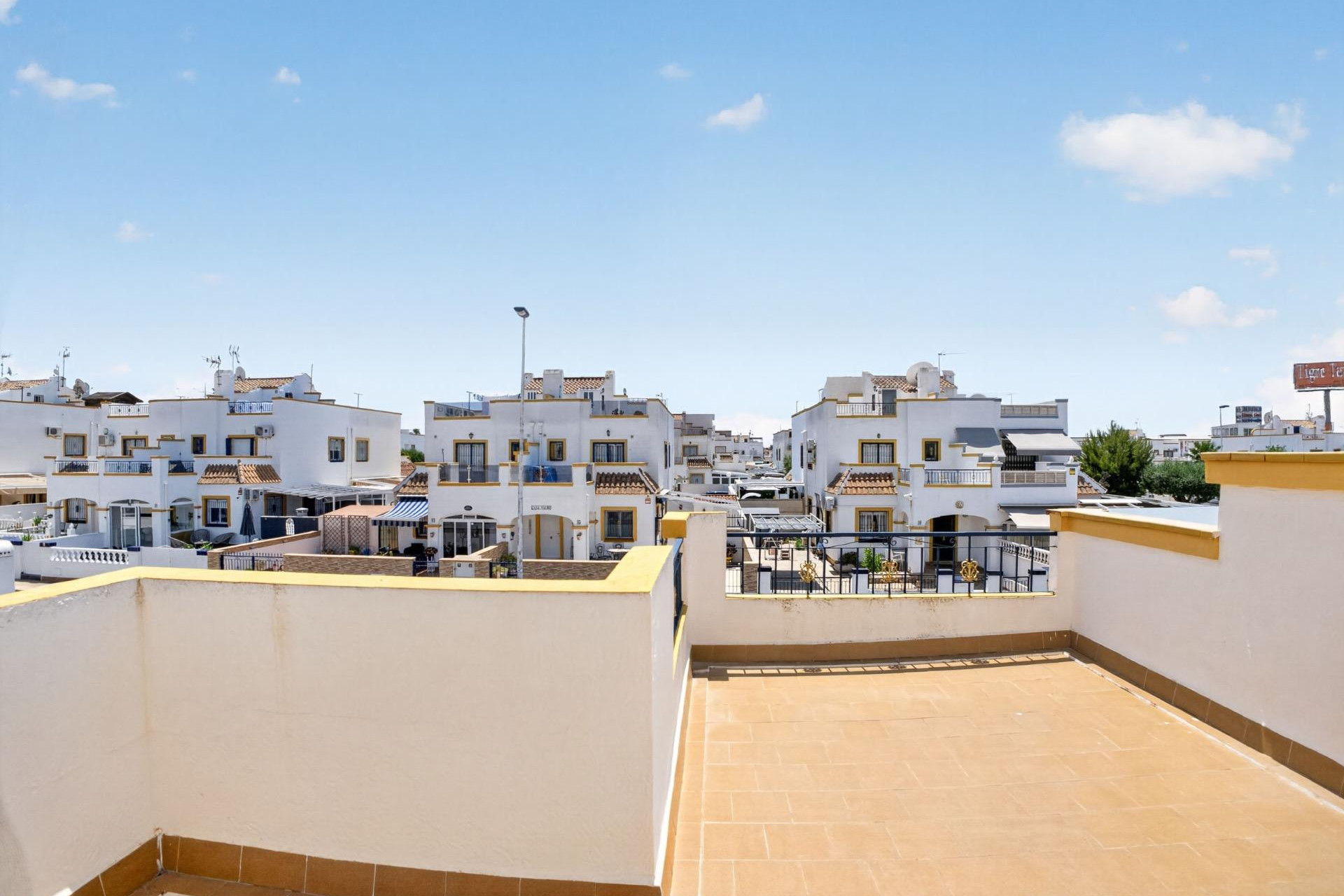 Reventa - Adosado - Torrevieja - La Siesta - El Salado -  Torreta