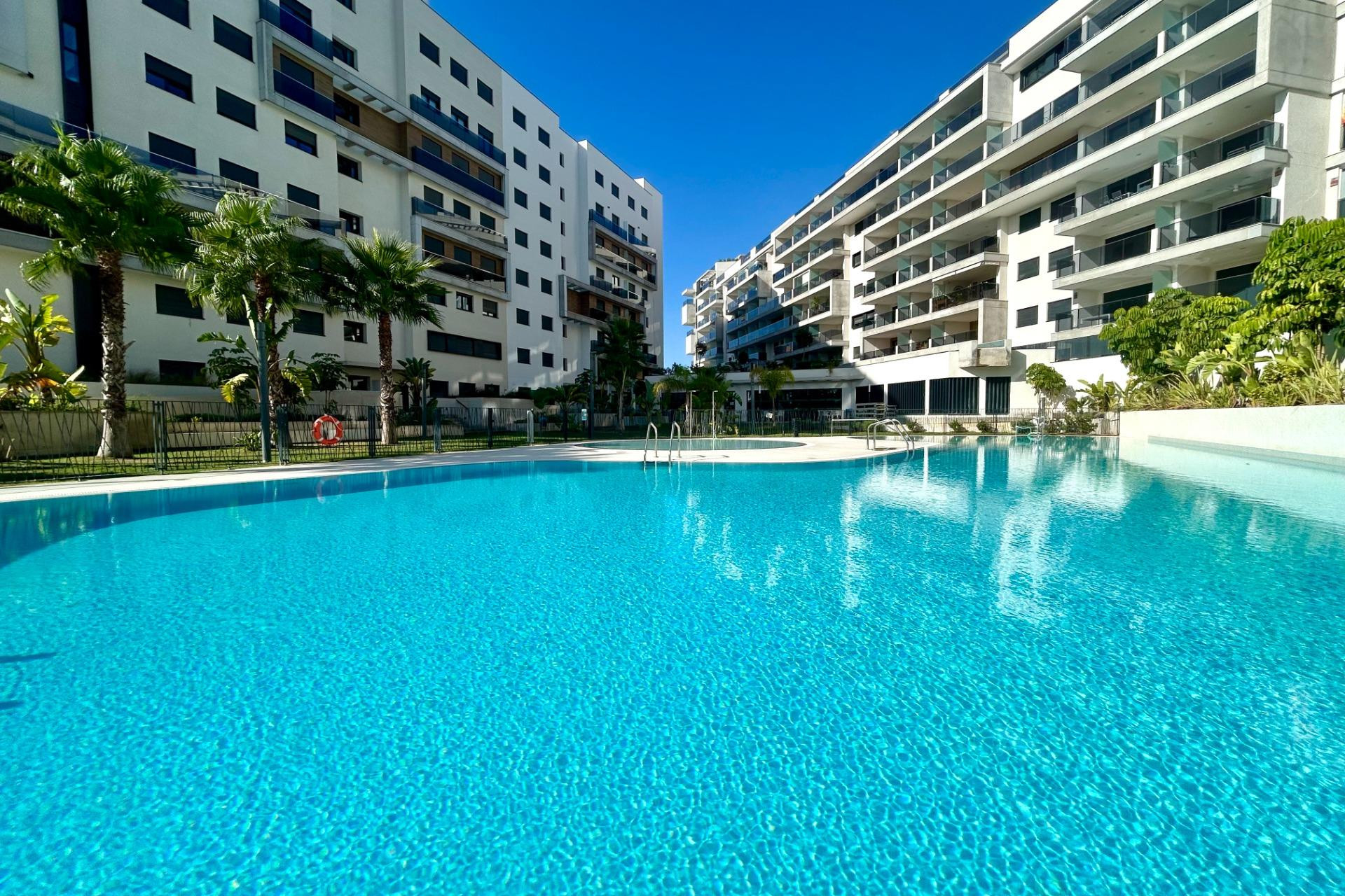 Reventa - Apartamento / piso - Dehesa de Campoamor - Campoamor