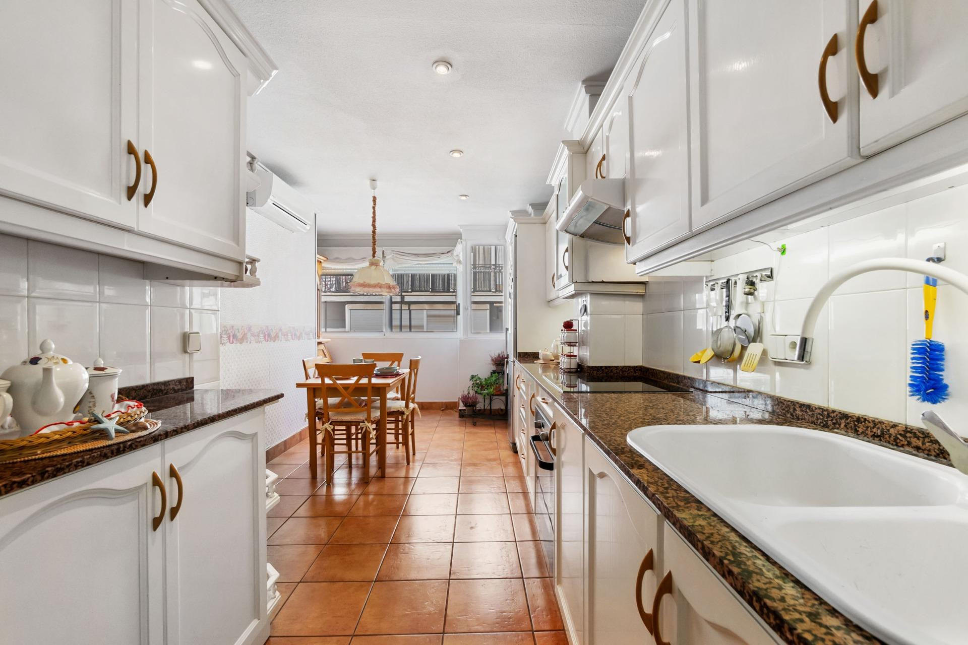 Reventa - Apartamento / piso - Torrevieja - Centro - Muelle Pesquero