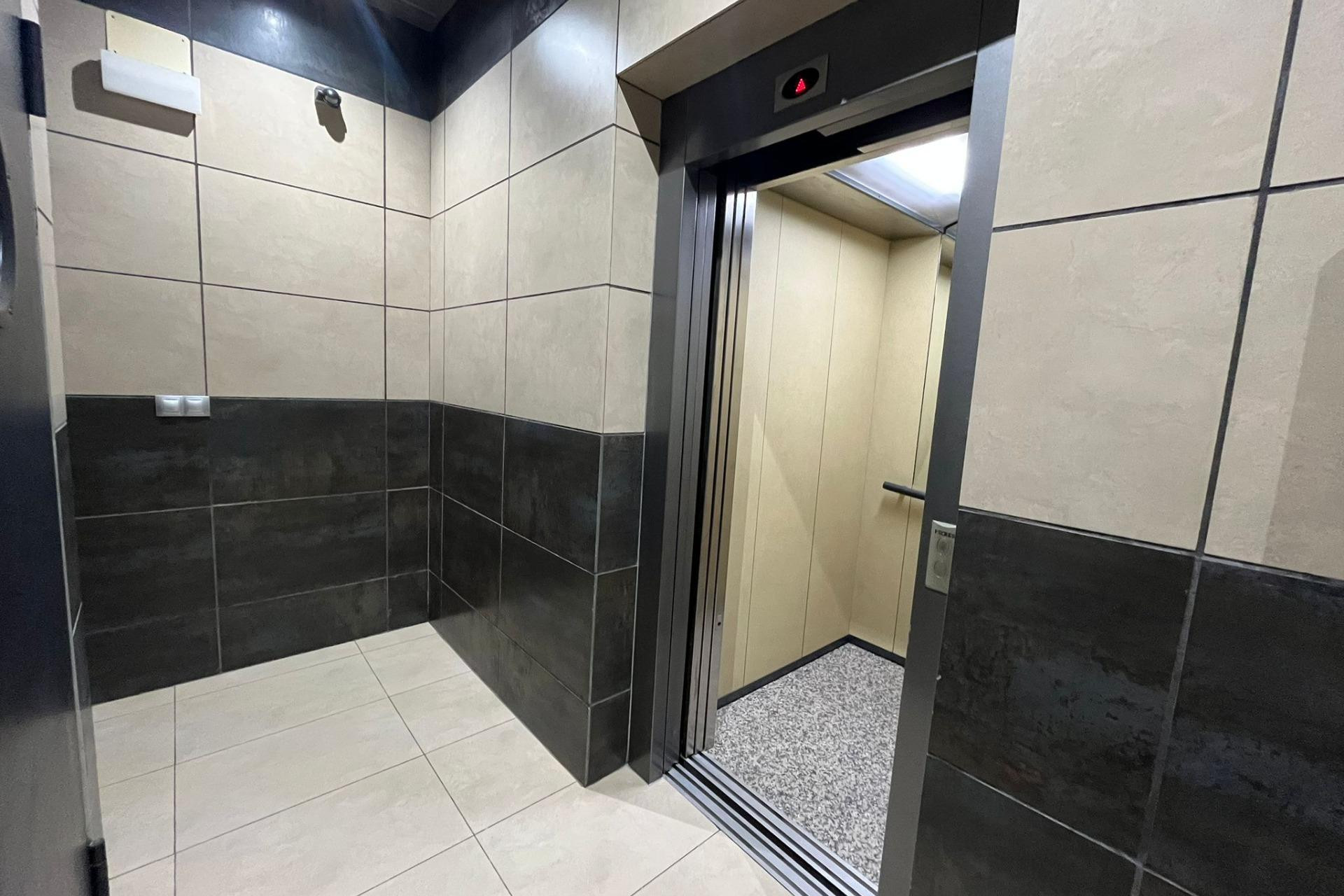Reventa - Apartamento / piso - Torrevieja - La Mata