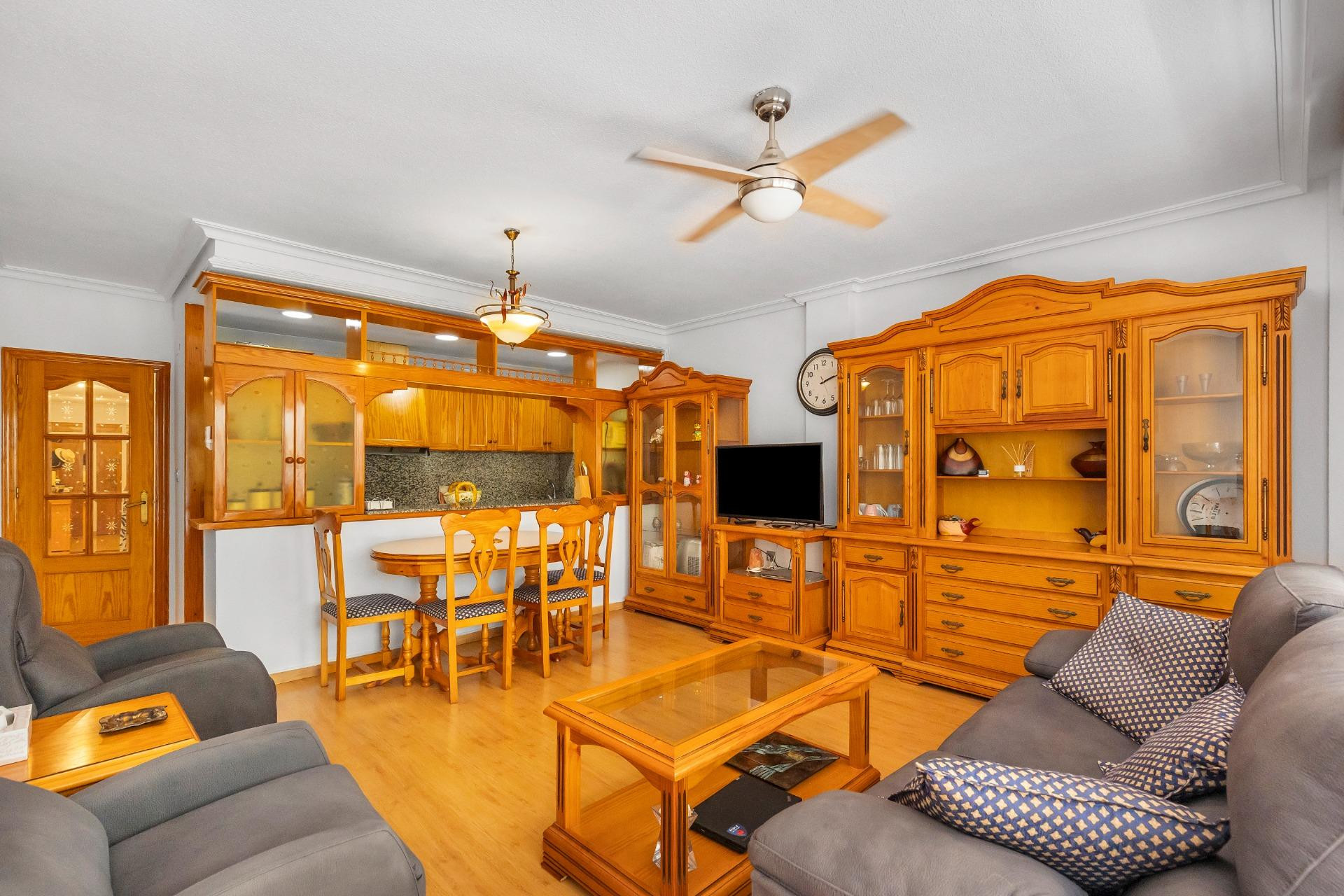 Reventa - Apartamento / piso - Torrevieja - Paseo maritimo