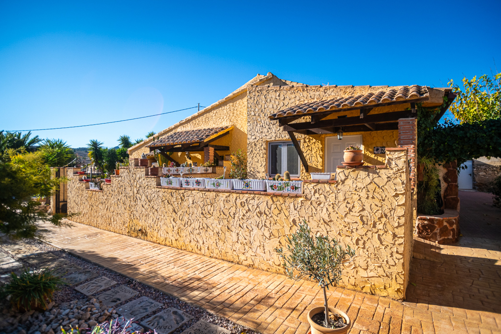 Reventa - Comercial - Hondón de las Nieves