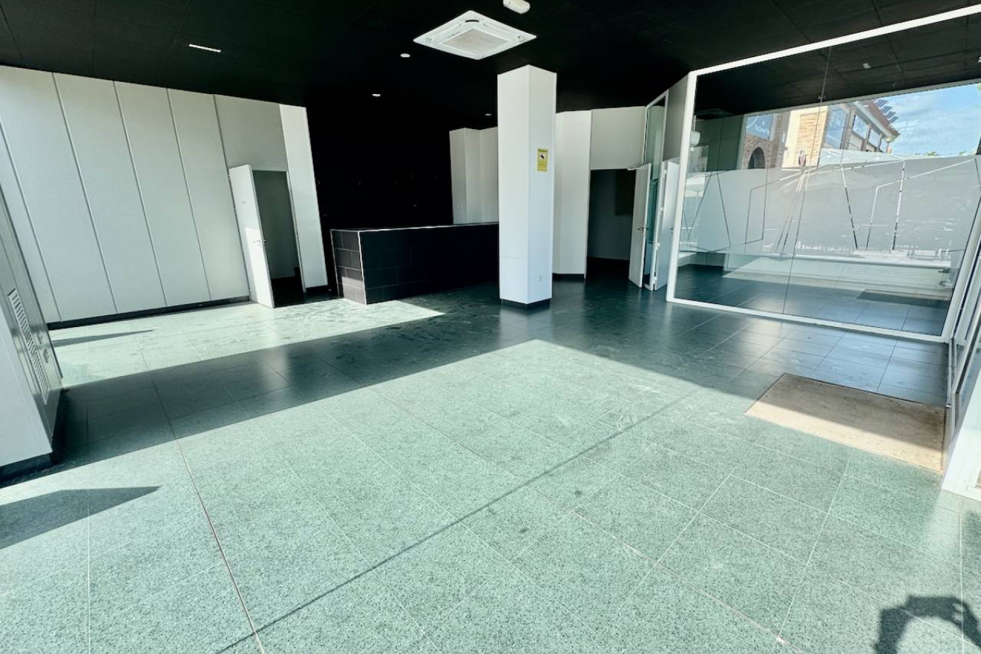 Reventa - Comercial - La Finca Golf