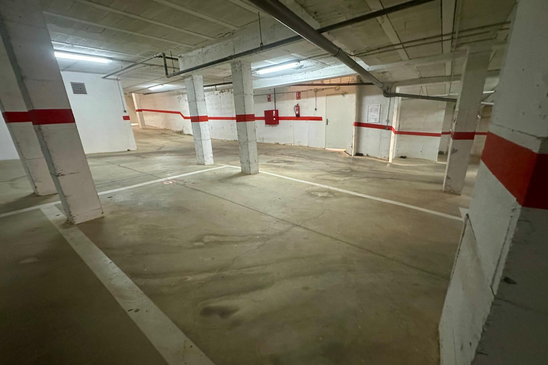 Reventa - Parking - Torrevieja - Cabo Cervera