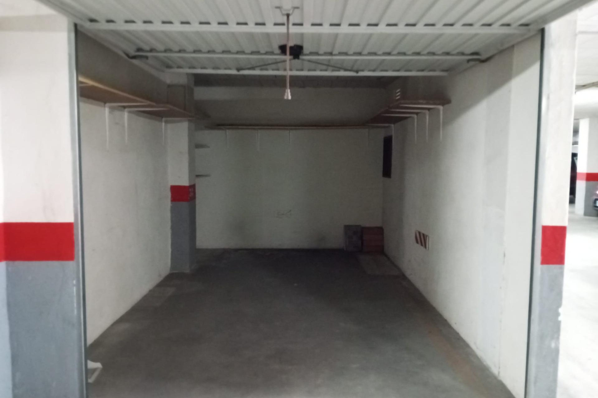 Reventa - Parking - Torrevieja - Estacion de autobuses