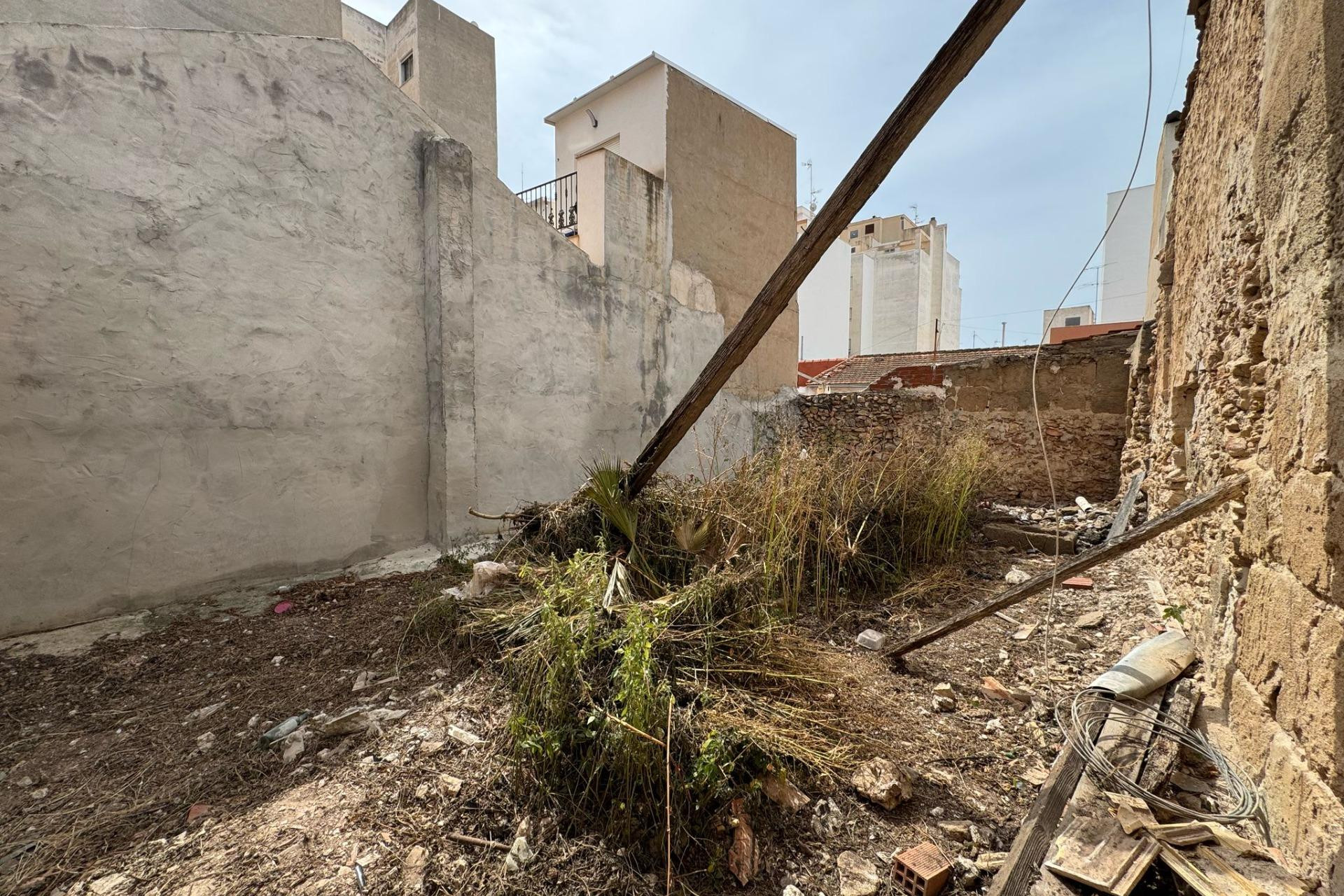 Reventa - Urban building plot - Torrevieja - Centro
