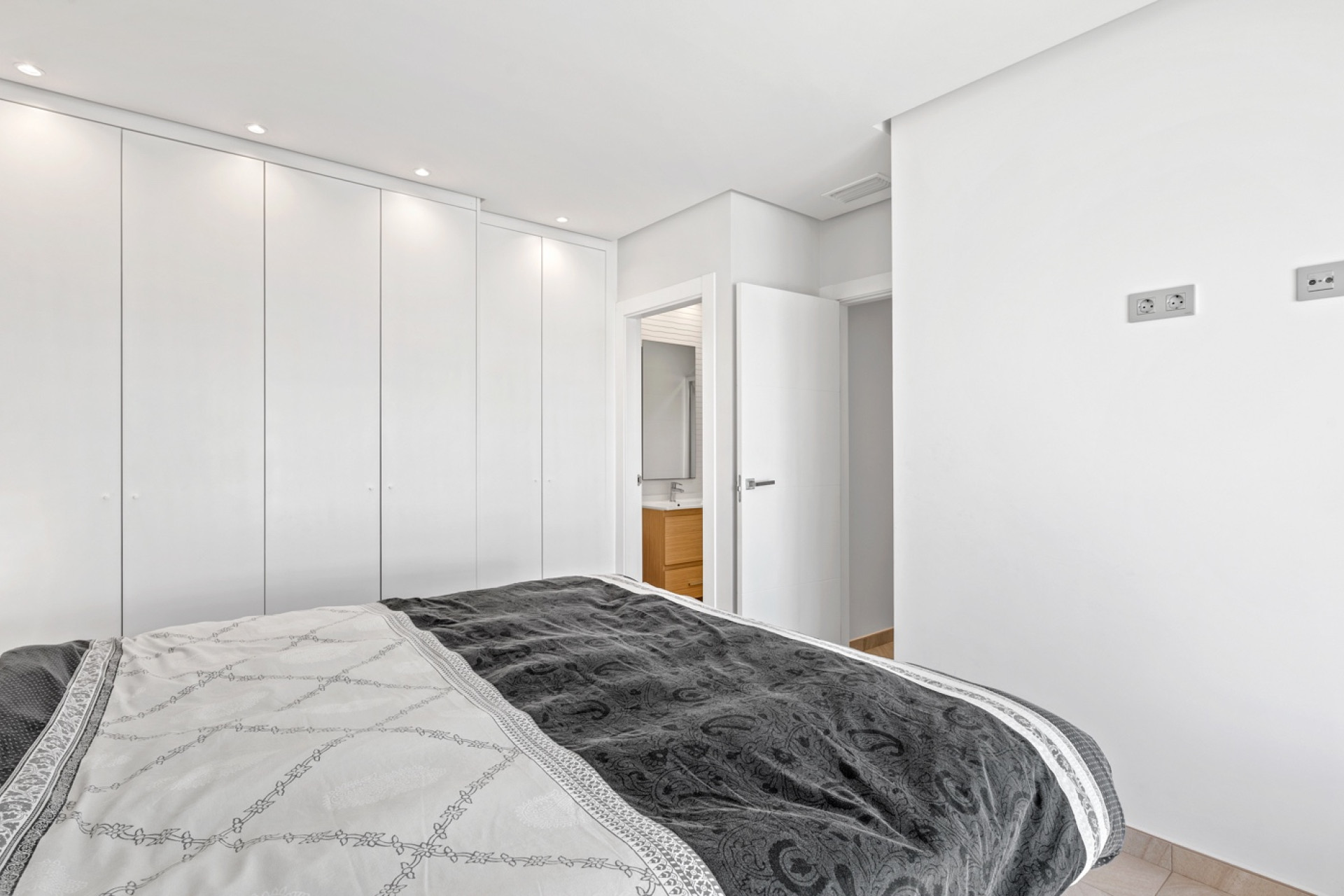 Reventa - Villa - Los Alcazares - Euro Roda