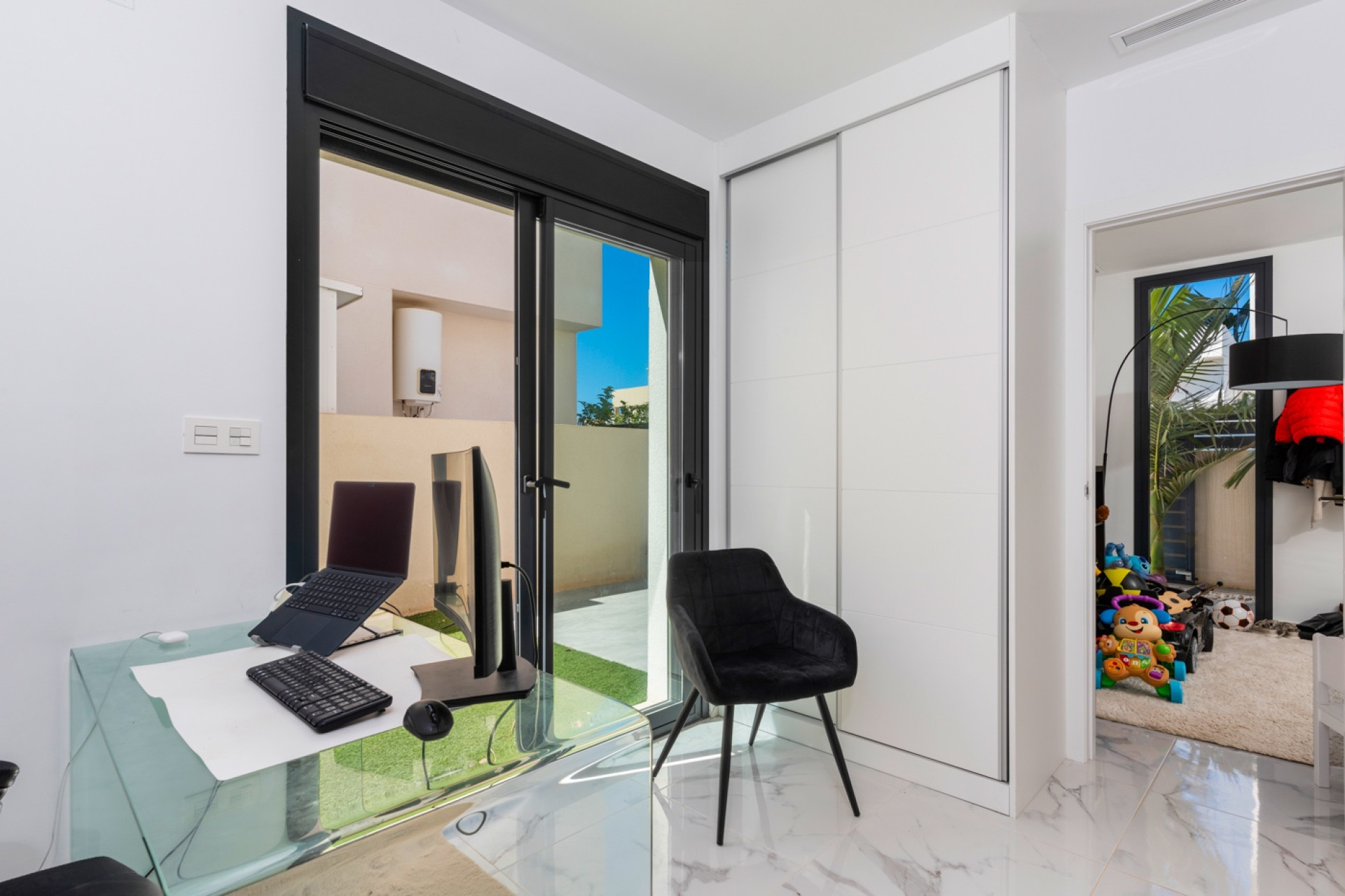 Reventa - Villa - Los Montesinos - La Herada