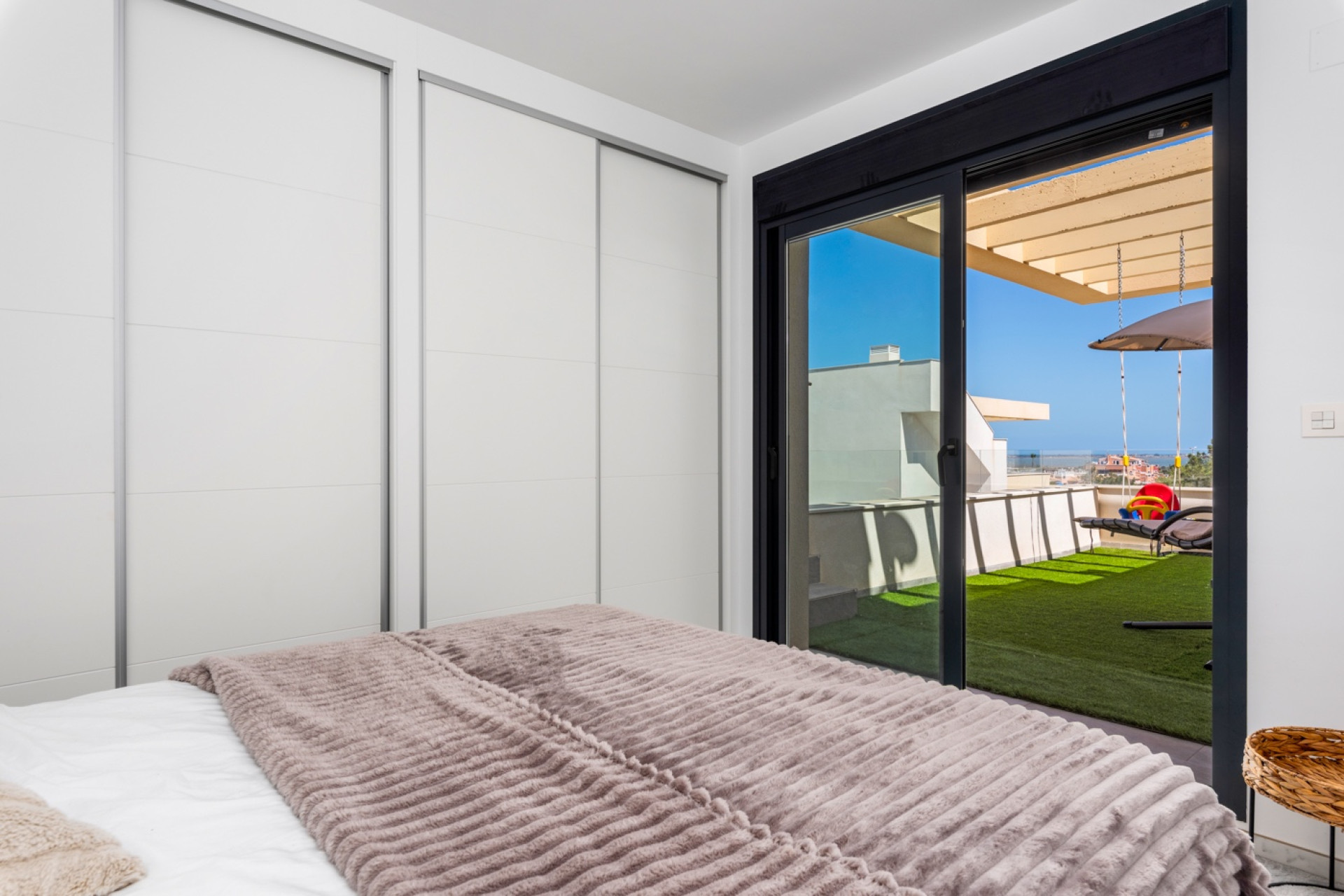 Reventa - Villa - Los Montesinos - La Herada