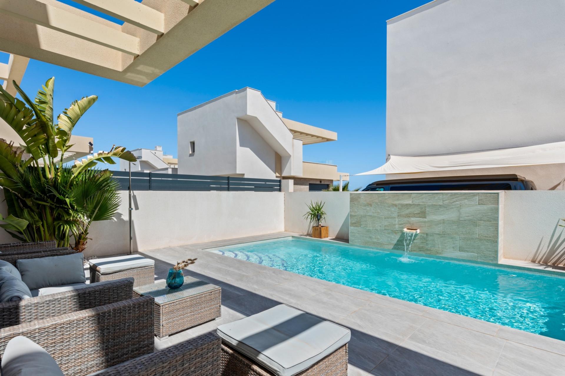 Reventa - Villa - Los Montesinos - La Herada