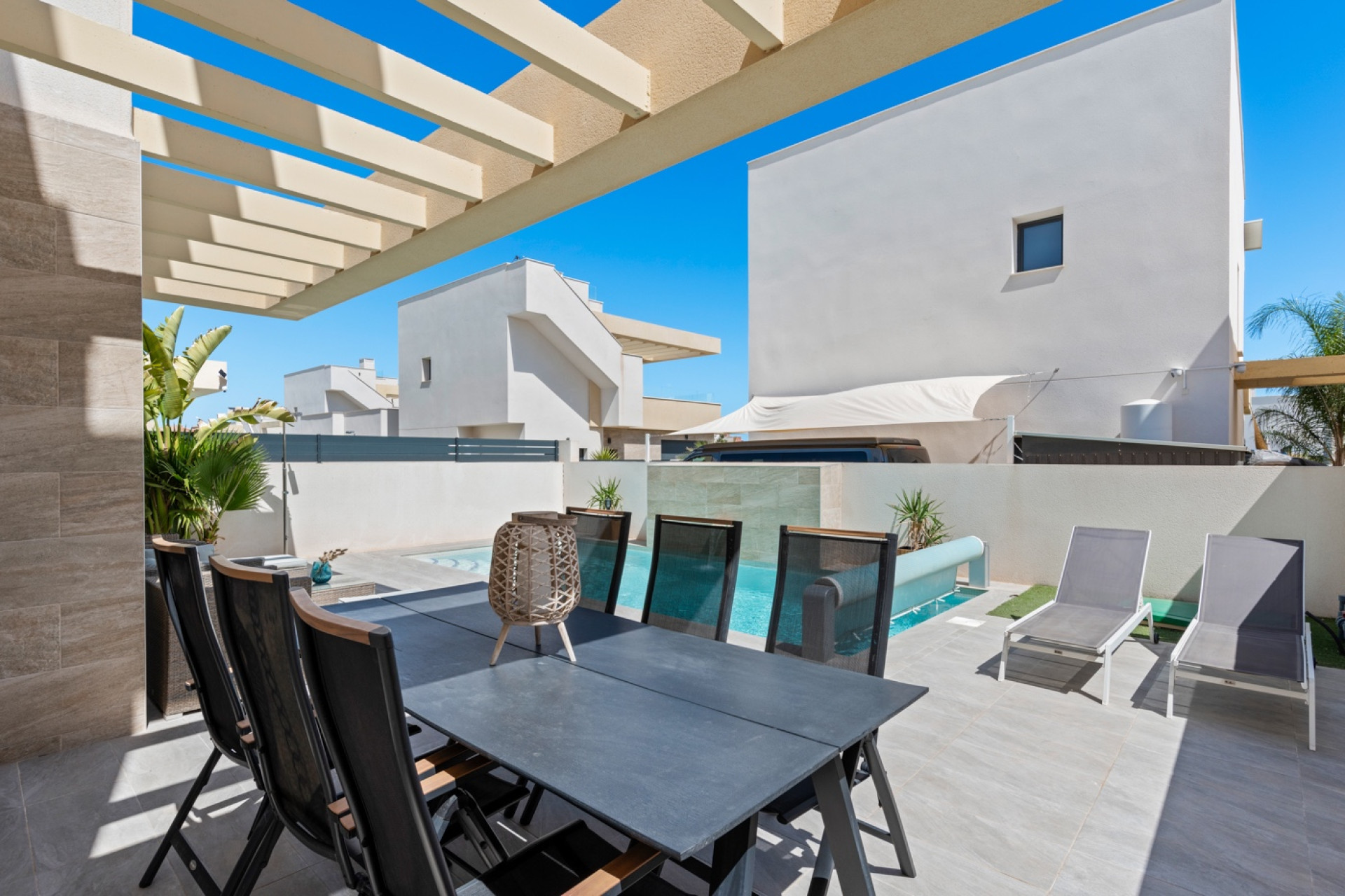 Reventa - Villa - Los Montesinos - La Herada