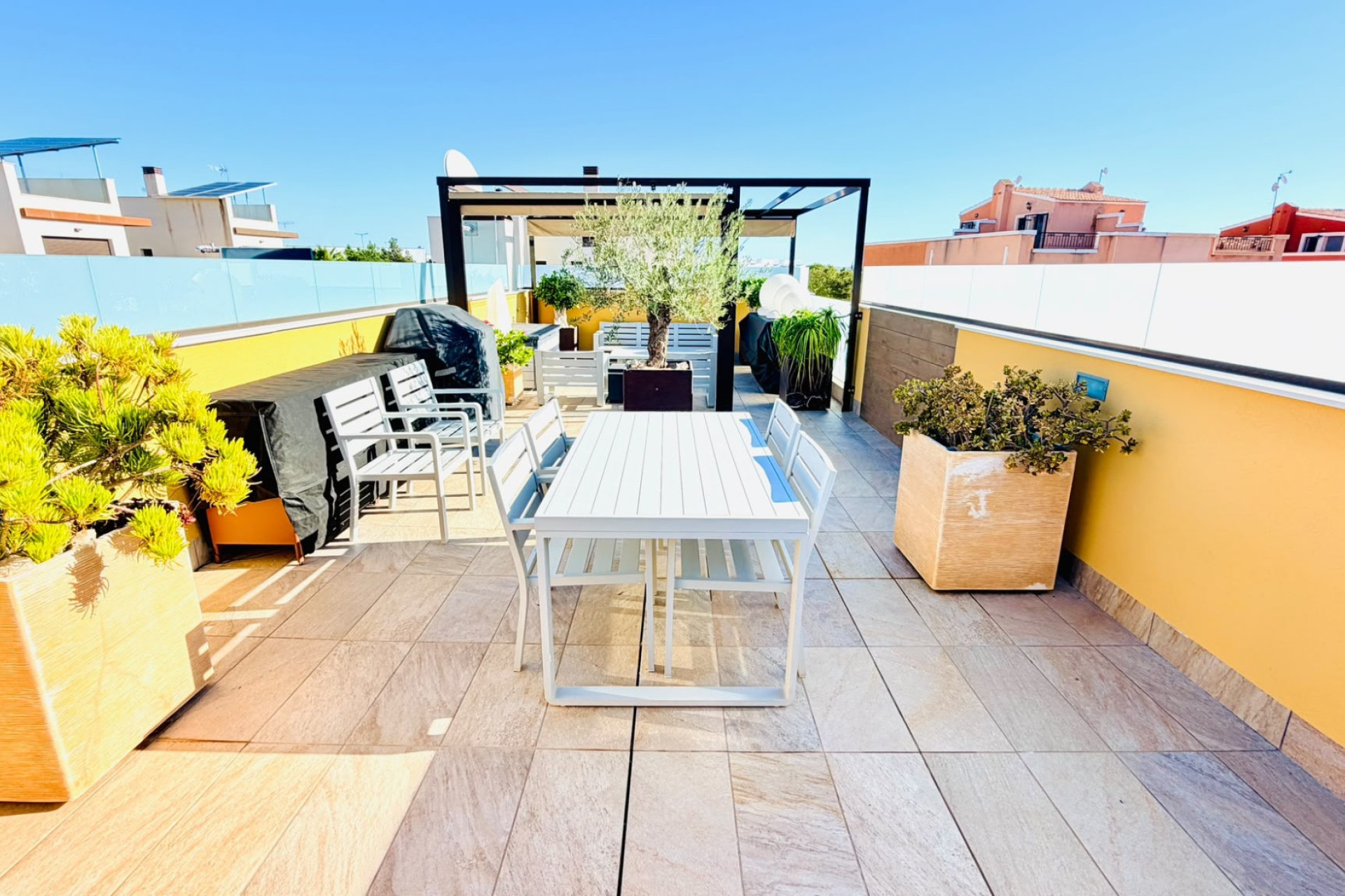 Reventa - Villa - Los Montesinos - La Herada