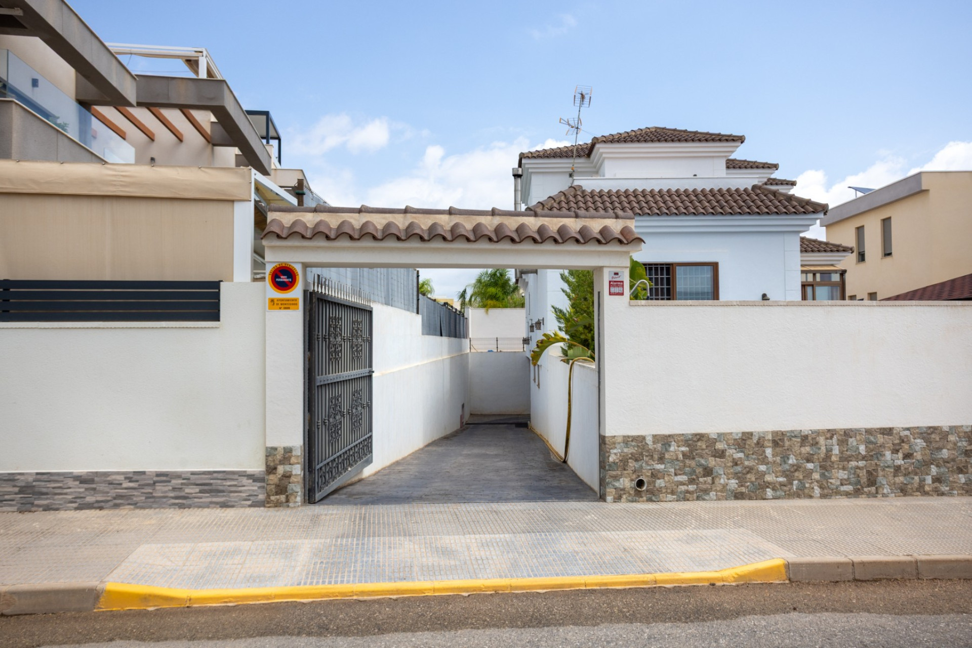 Reventa - Villa - Los Montesinos - La Herrada