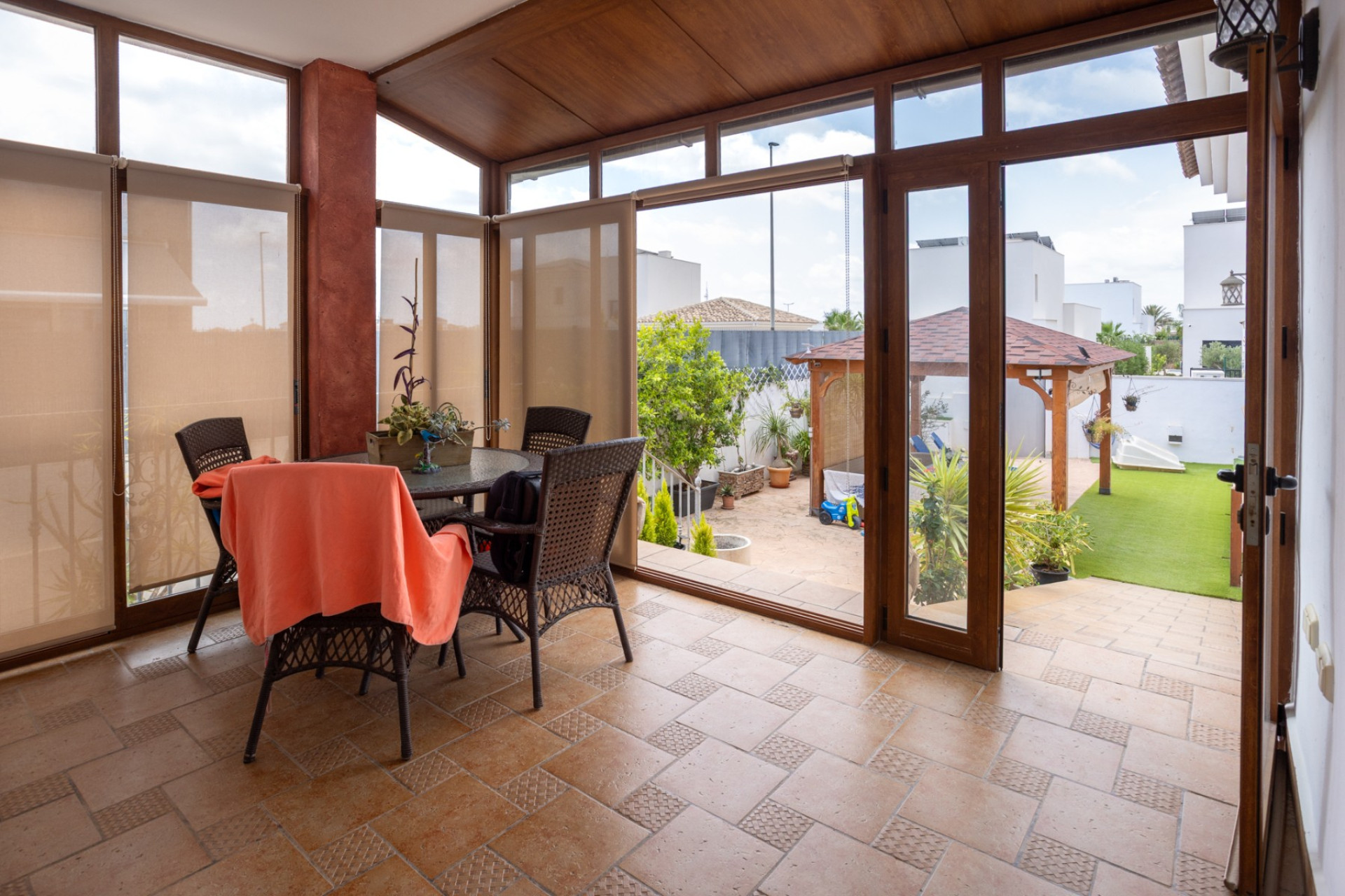 Reventa - Villa - Los Montesinos - La Herrada