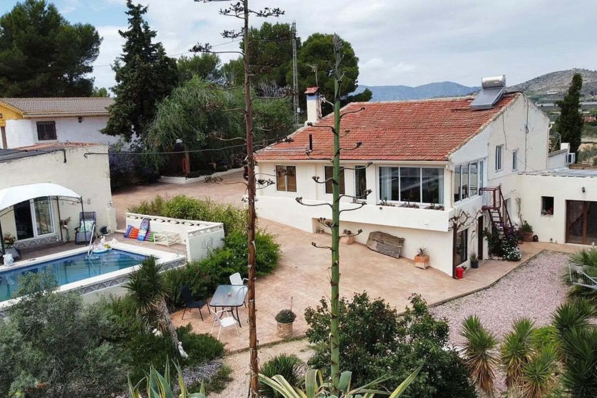 Reventa - Villa - Sax