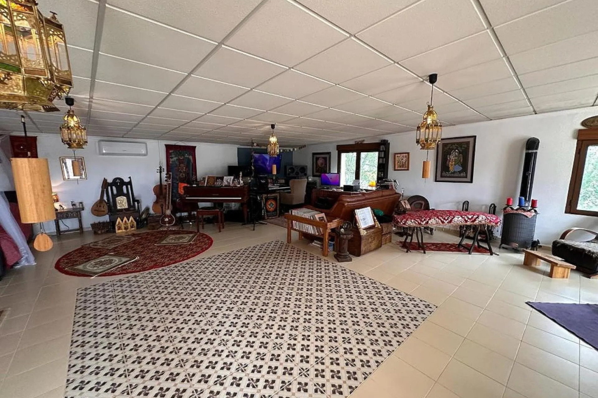 Reventa - Villa - Sax