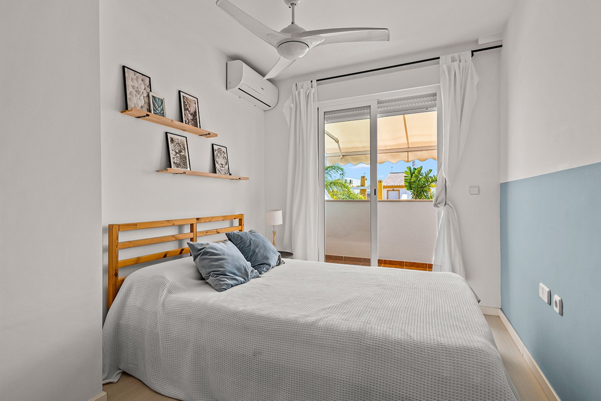 Reventa - Villa - Torre de la Horadada - Pueblo Latino