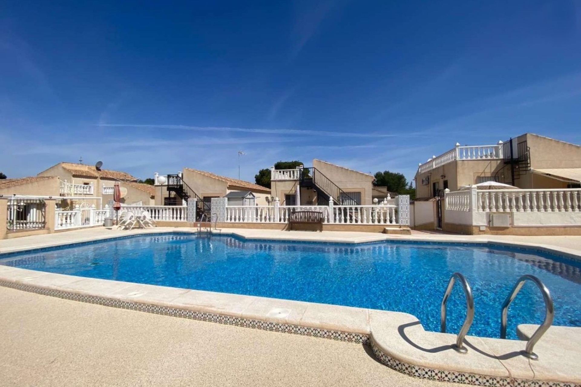 Reventa - Villa - Torrevieja - Los Balcones