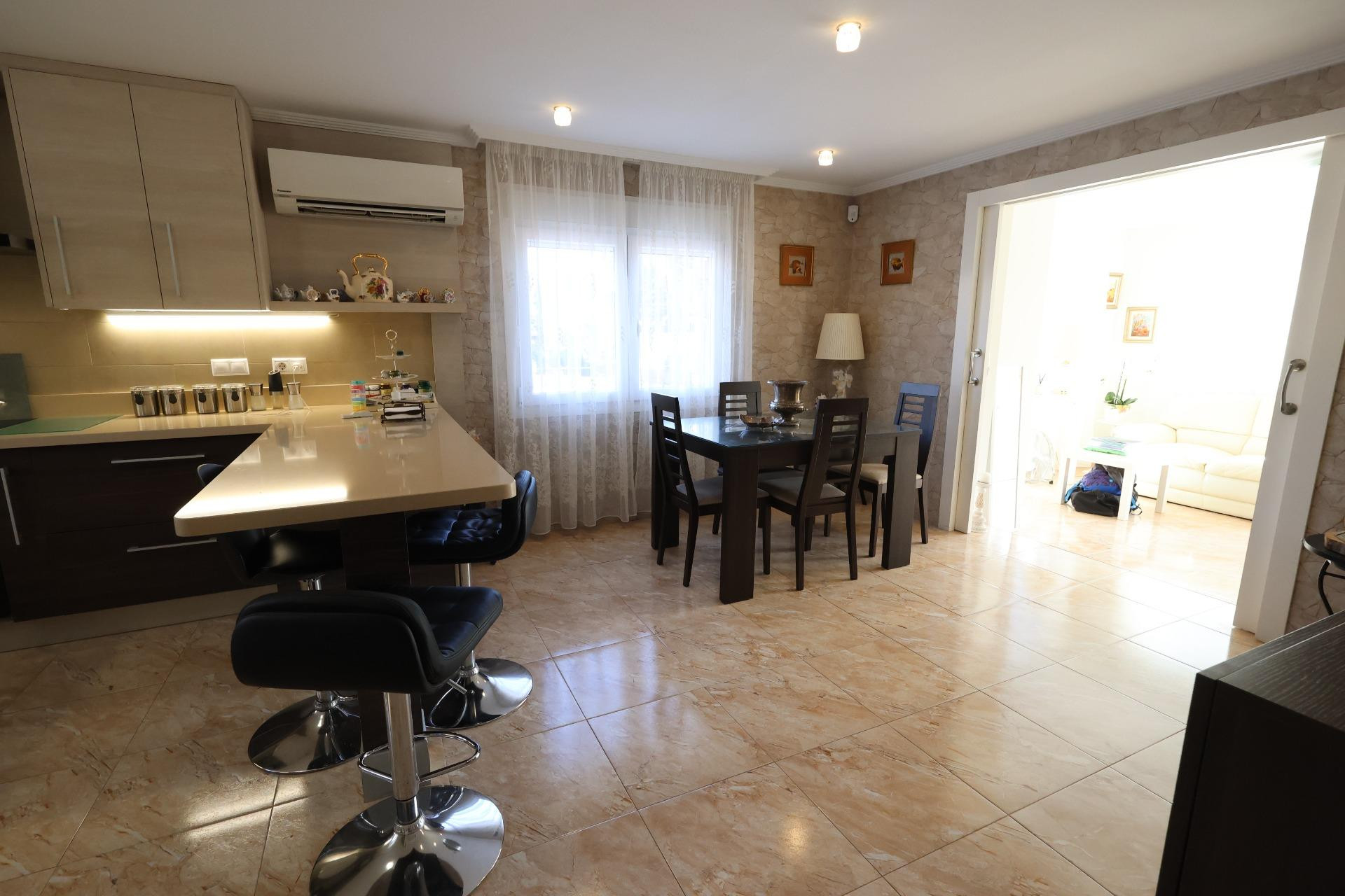Reventa - Villa - Torrevieja - Los Balcones