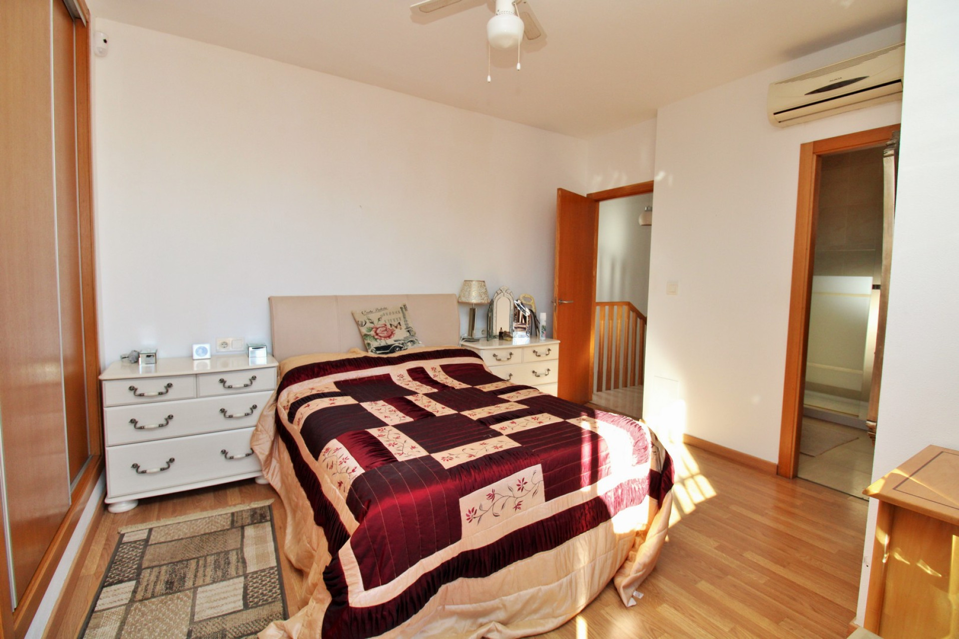 Reventa - Villa - Villamartín - PAU 8