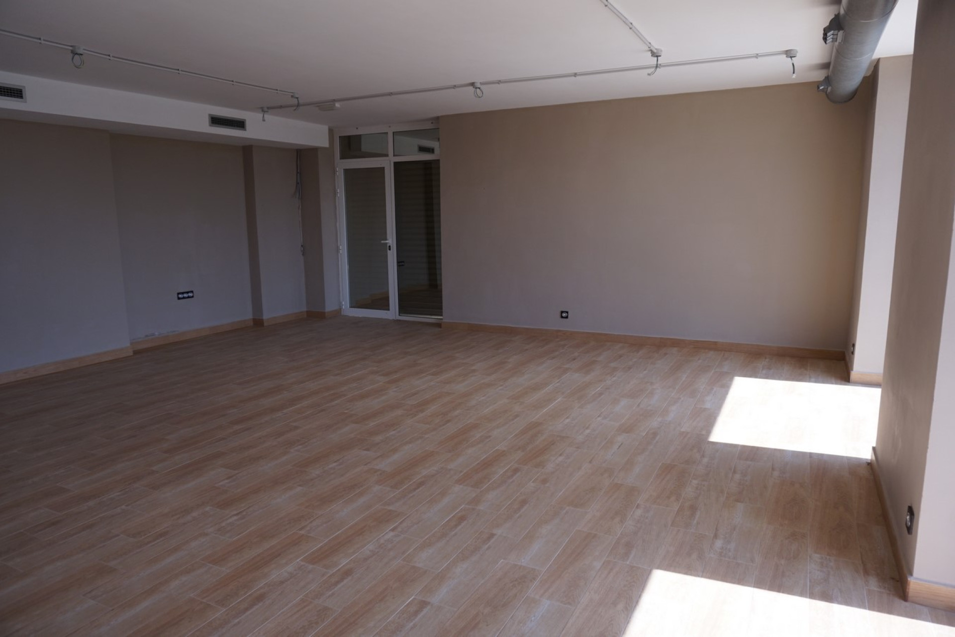 Revente - Commercial - Ciudad Quesada