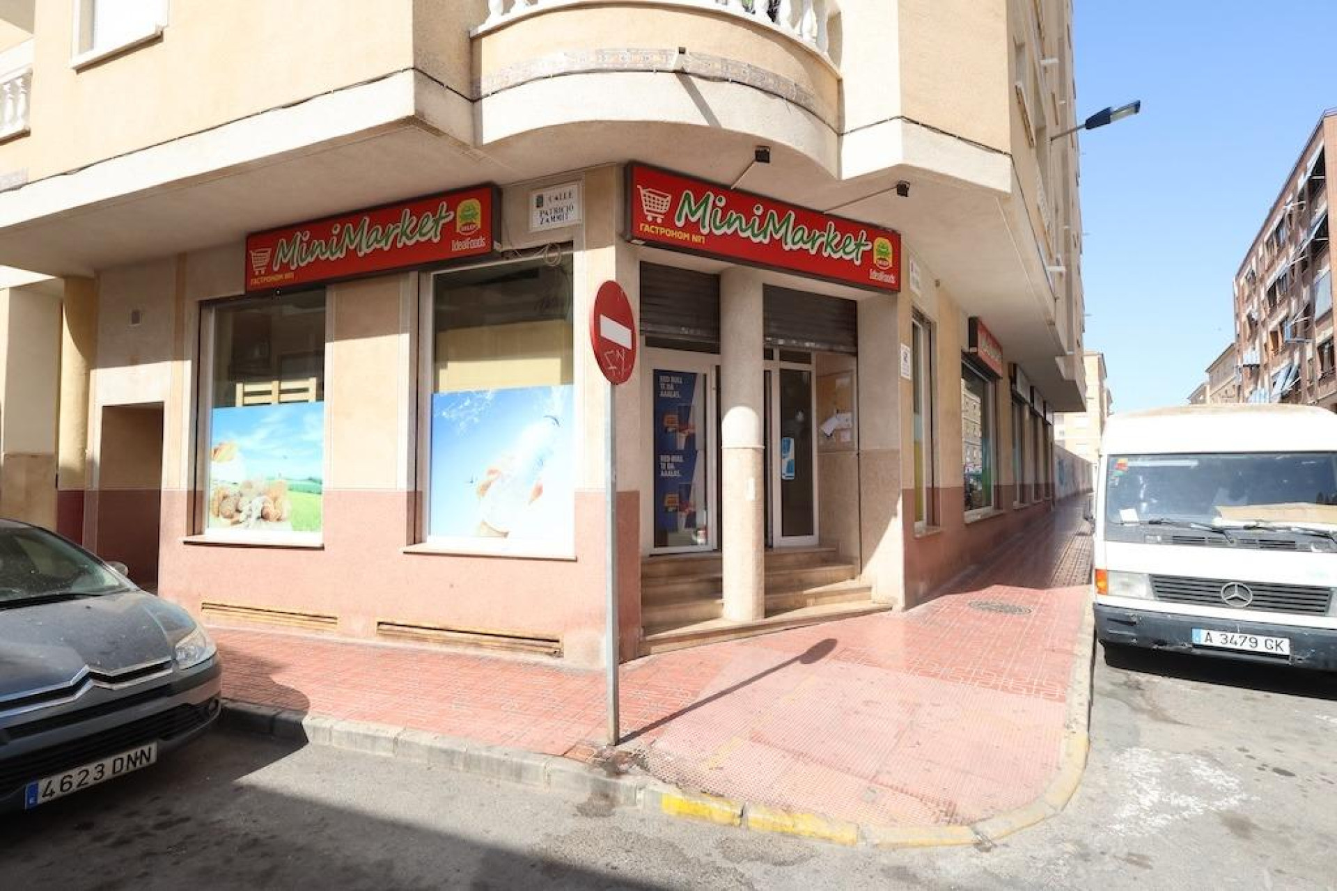 Revente - Commercial premises - Torrevieja - Estacion de autobuses