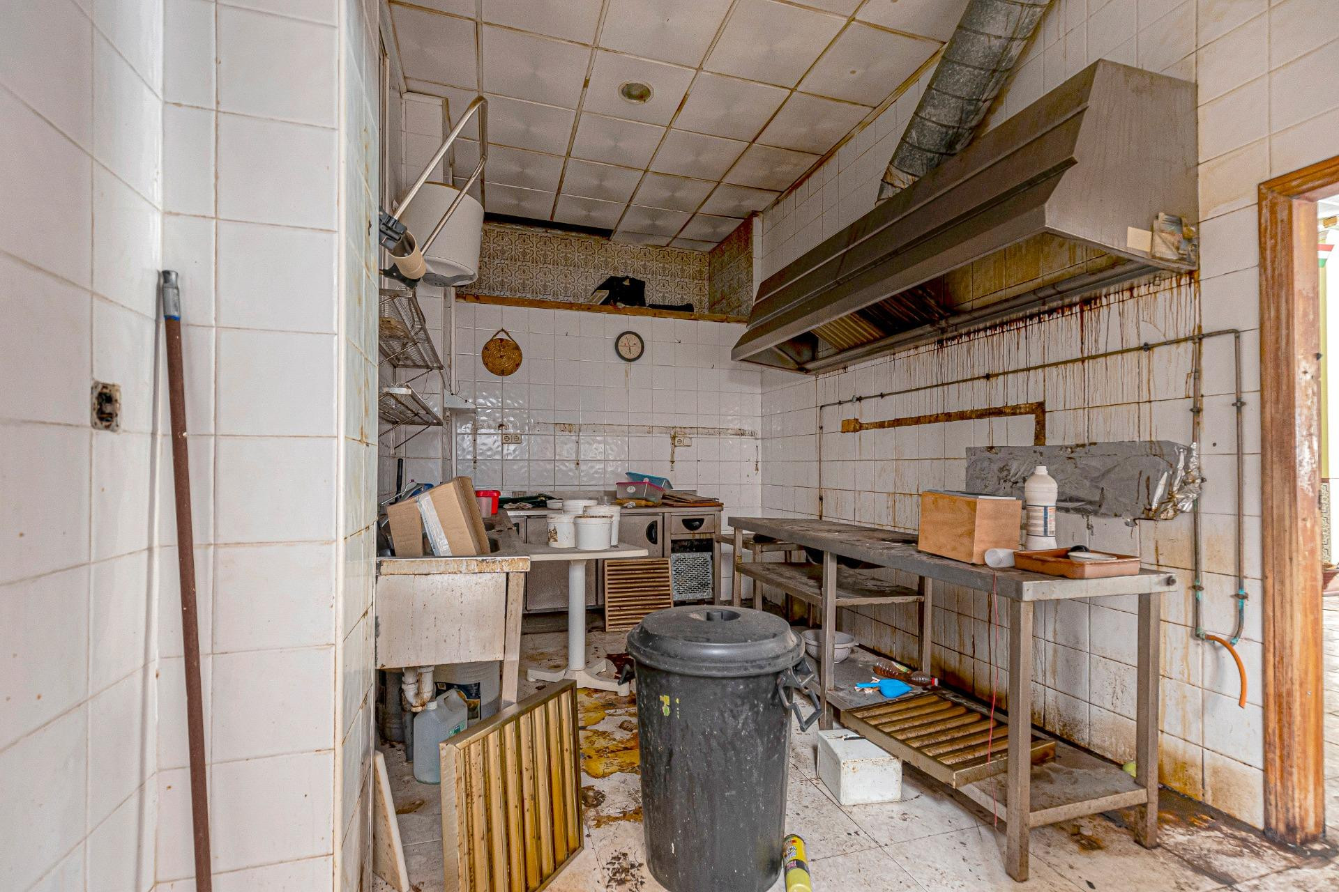 Revente - Commercial - Torrevieja - Playa del Cura