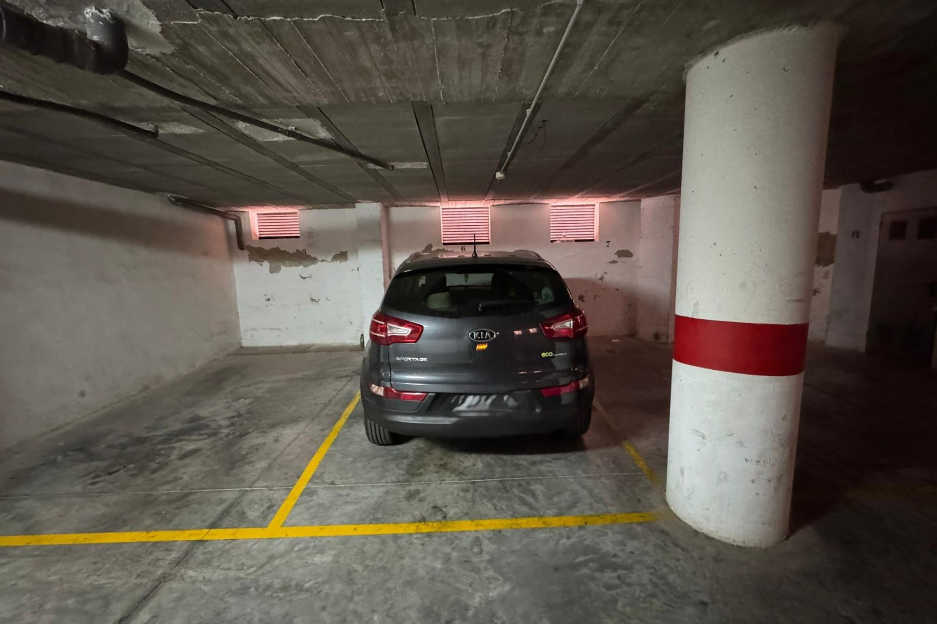 Revente - Parking - Torrevieja - Estacion de autobuses
